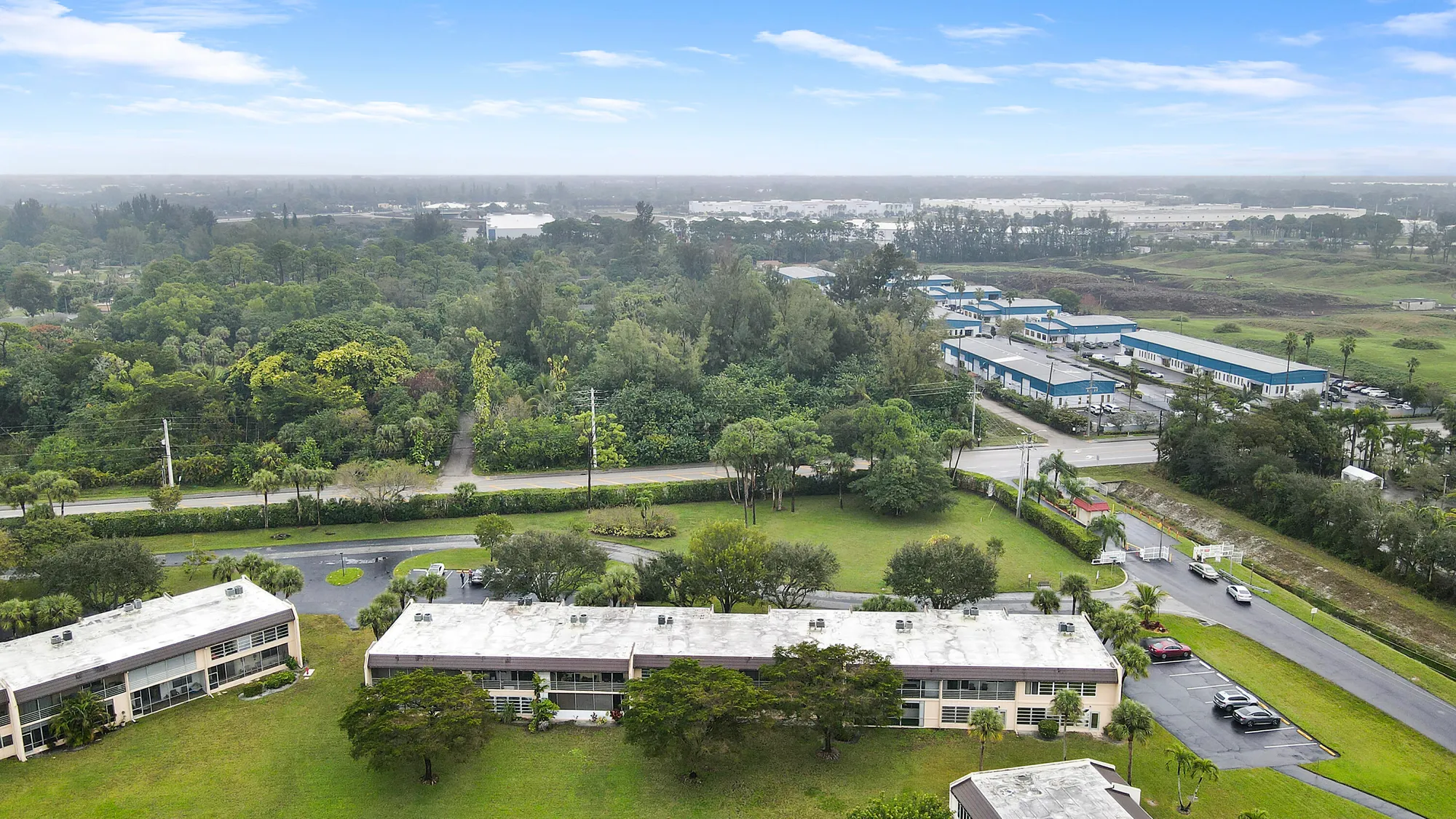 Property Slideshow image 11 of 52 | 120 lake constance dr, West Palm Beach, FL, 33411