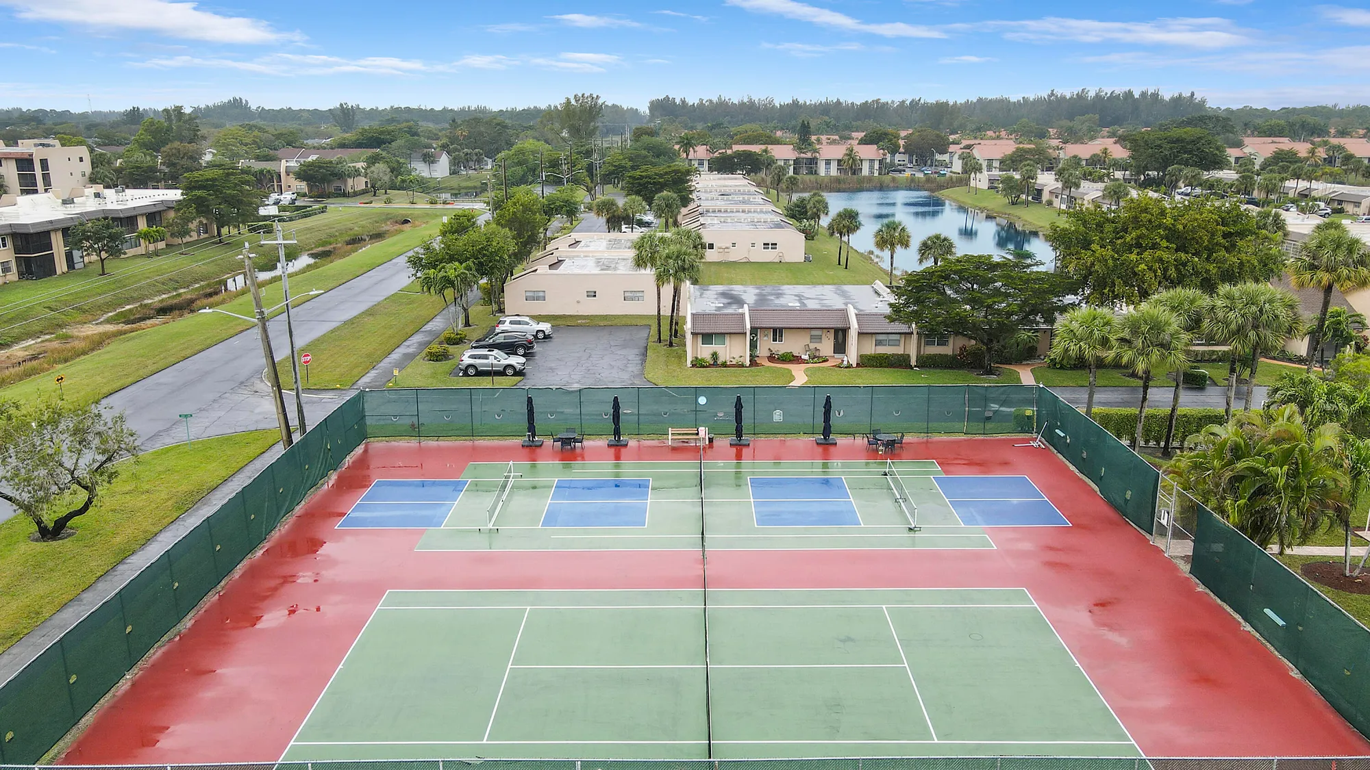 Property Slideshow image 17 of 52 | 120 lake constance dr, West Palm Beach, FL, 33411