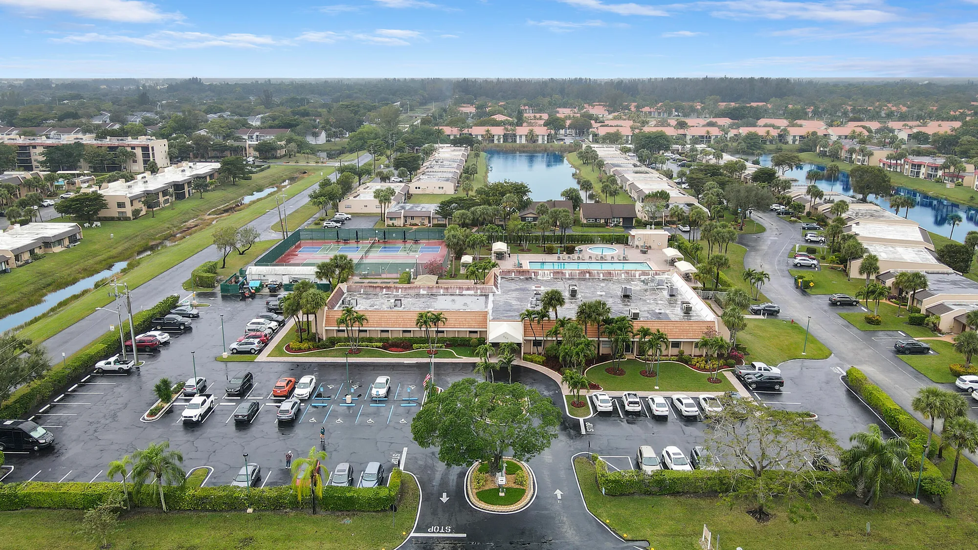 Property Slideshow image 19 of 52 | 120 lake constance dr, West Palm Beach, FL, 33411