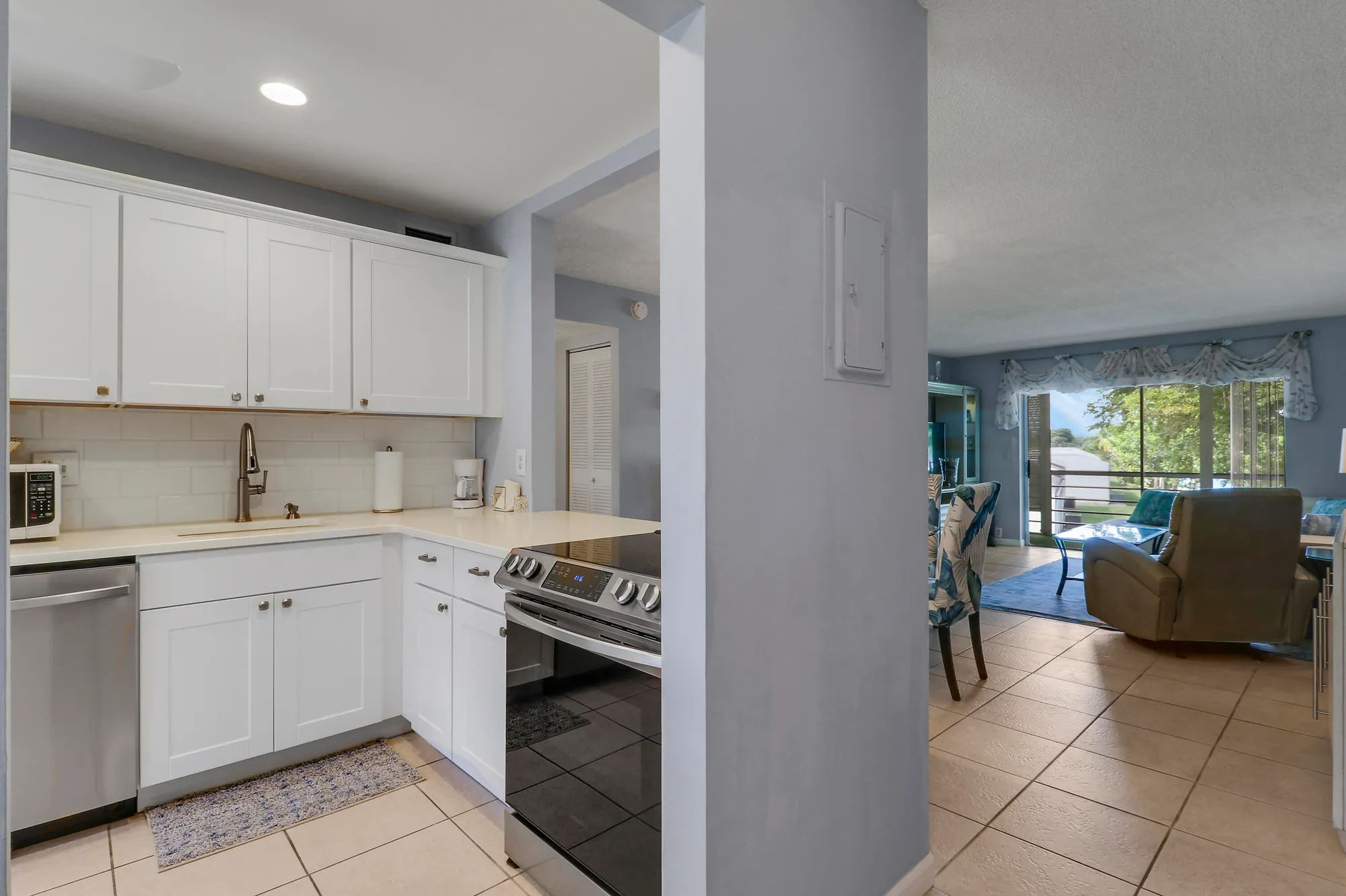 Property Slideshow image 28 of 52 | 120 lake constance dr, West Palm Beach, FL, 33411