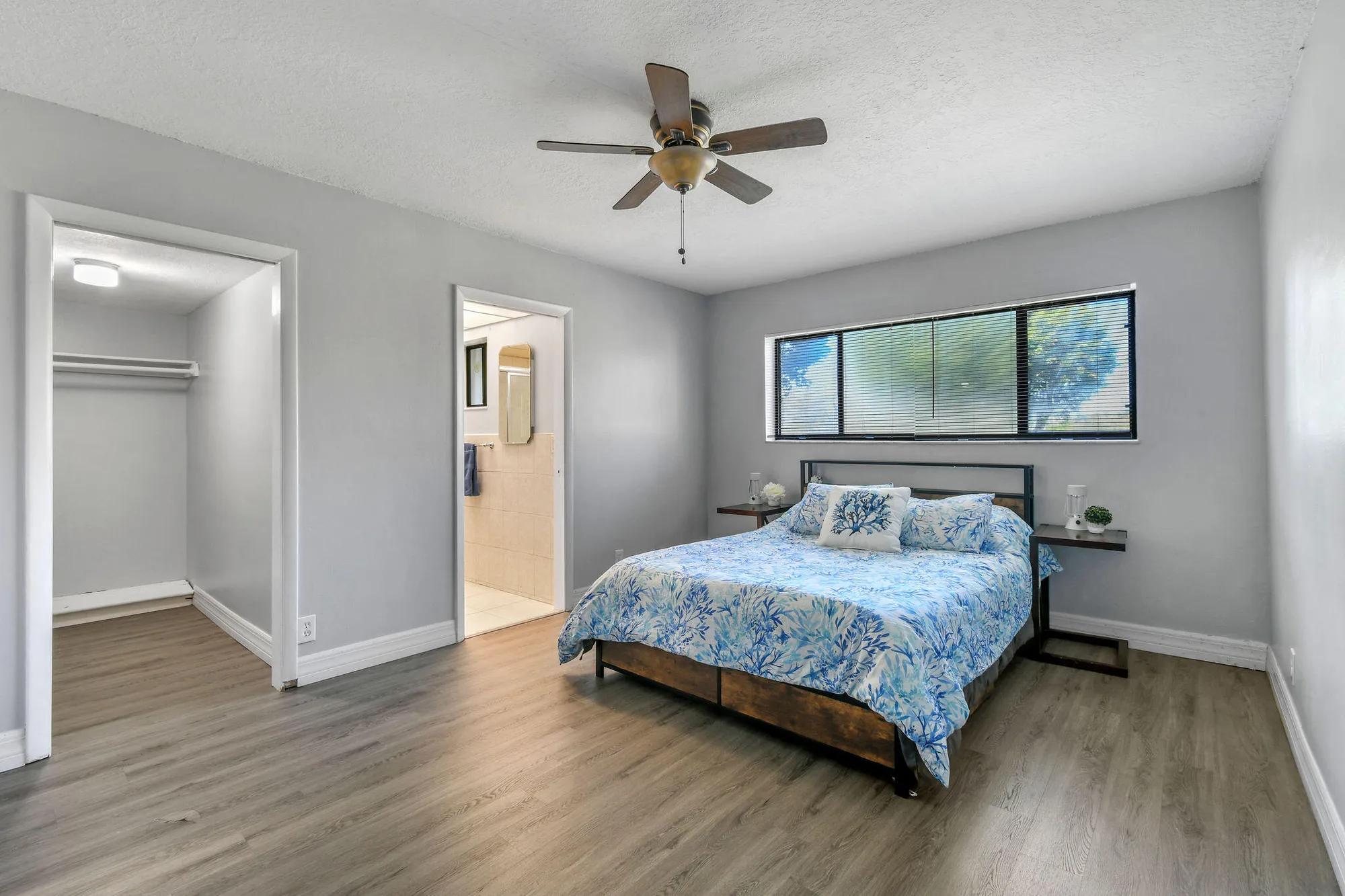 Property Slideshow image 14 of 47 | 5160 las verdes cir apt 314, Delray Beach, FL, 33484