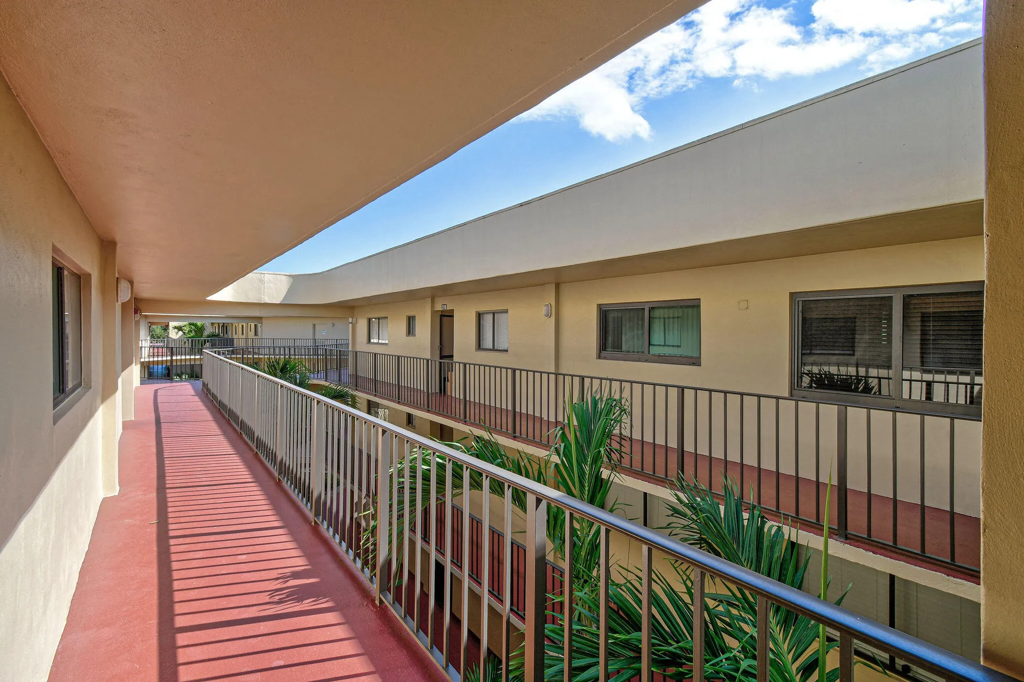 Property Slideshow image 31 of 47 | 5160 las verdes cir apt 314, Delray Beach, FL, 33484