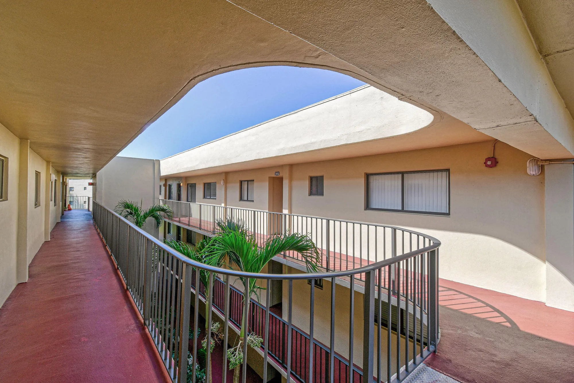 Property Slideshow image 35 of 47 | 5160 las verdes cir apt 314, Delray Beach, FL, 33484