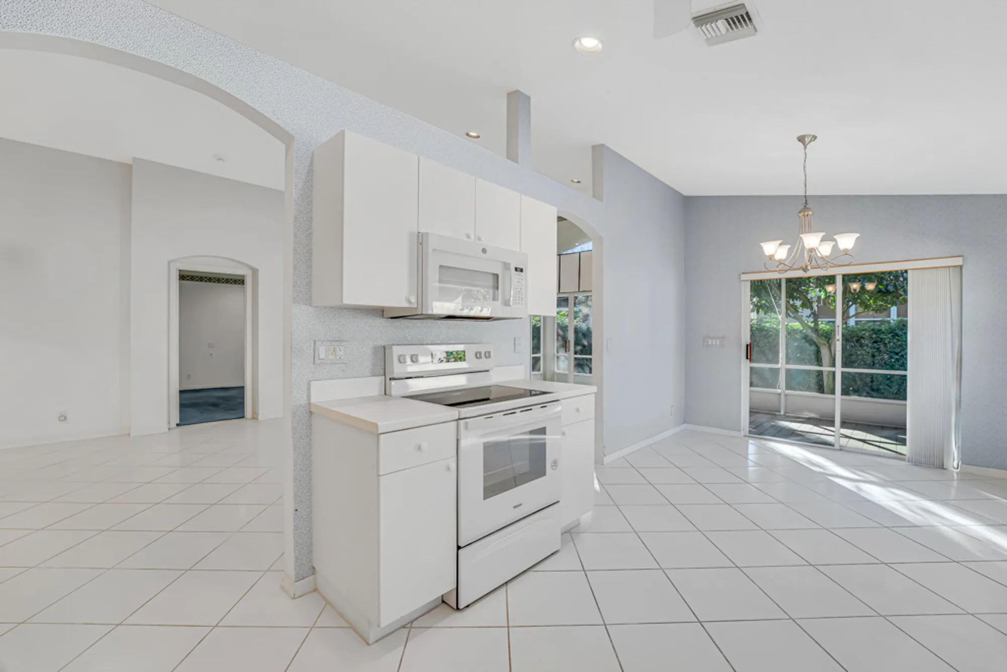 Property Slideshow image 16 of 63 | 13845 via tivoli, Delray Beach, FL, 33446