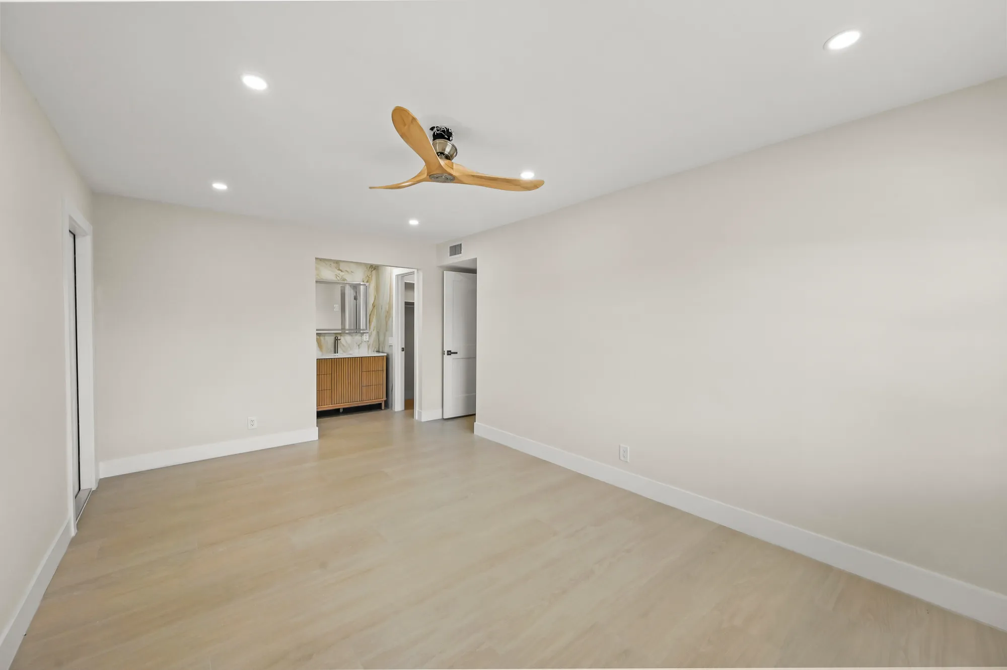 Property Slideshow image 13 of 21 | 890 high point blvd a, Delray Beach, FL, 33445