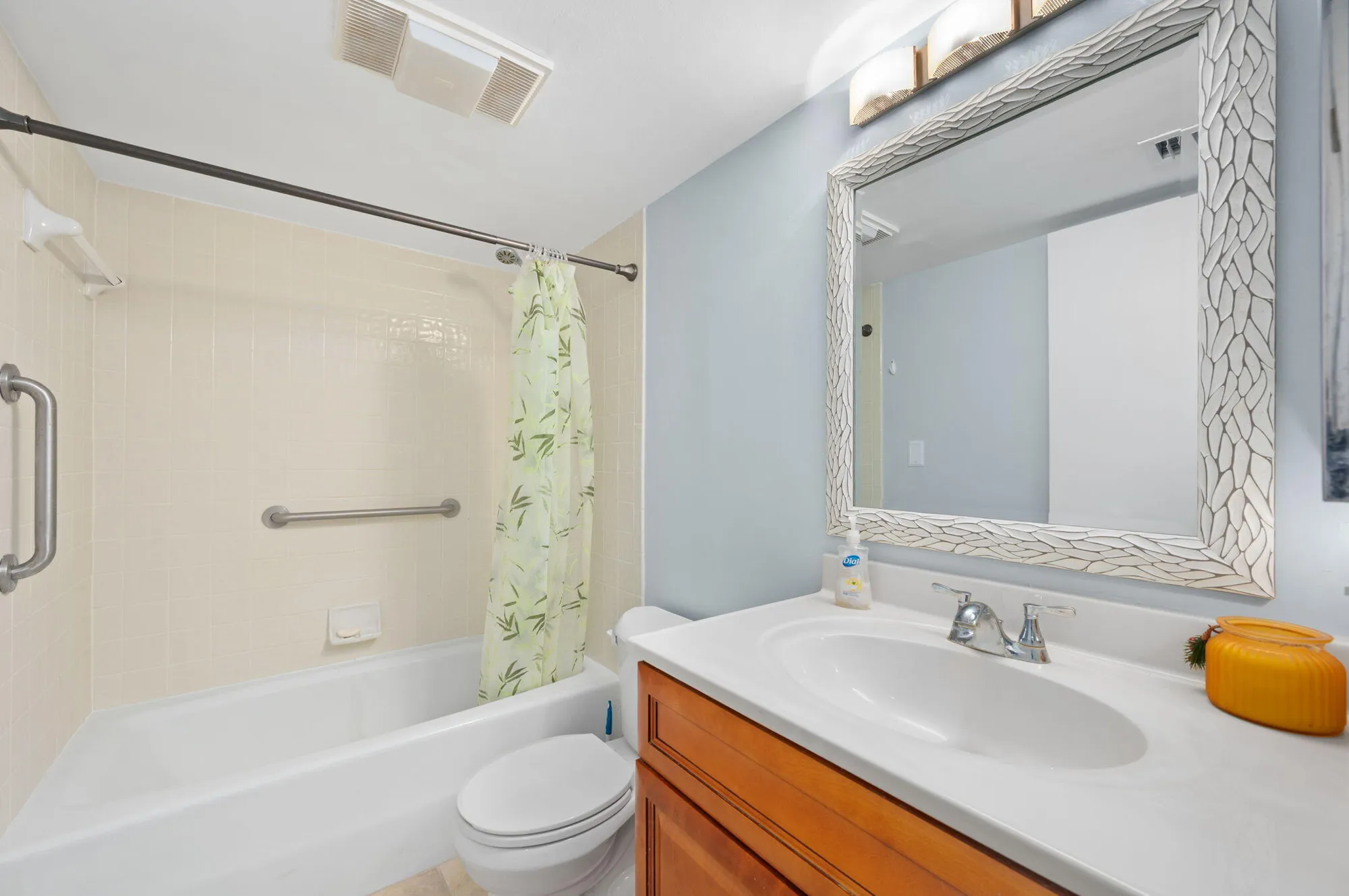 Property Slideshow image 13 of 29 | 9460 meadowood dr apt 103, Fort Pierce, FL, 34951