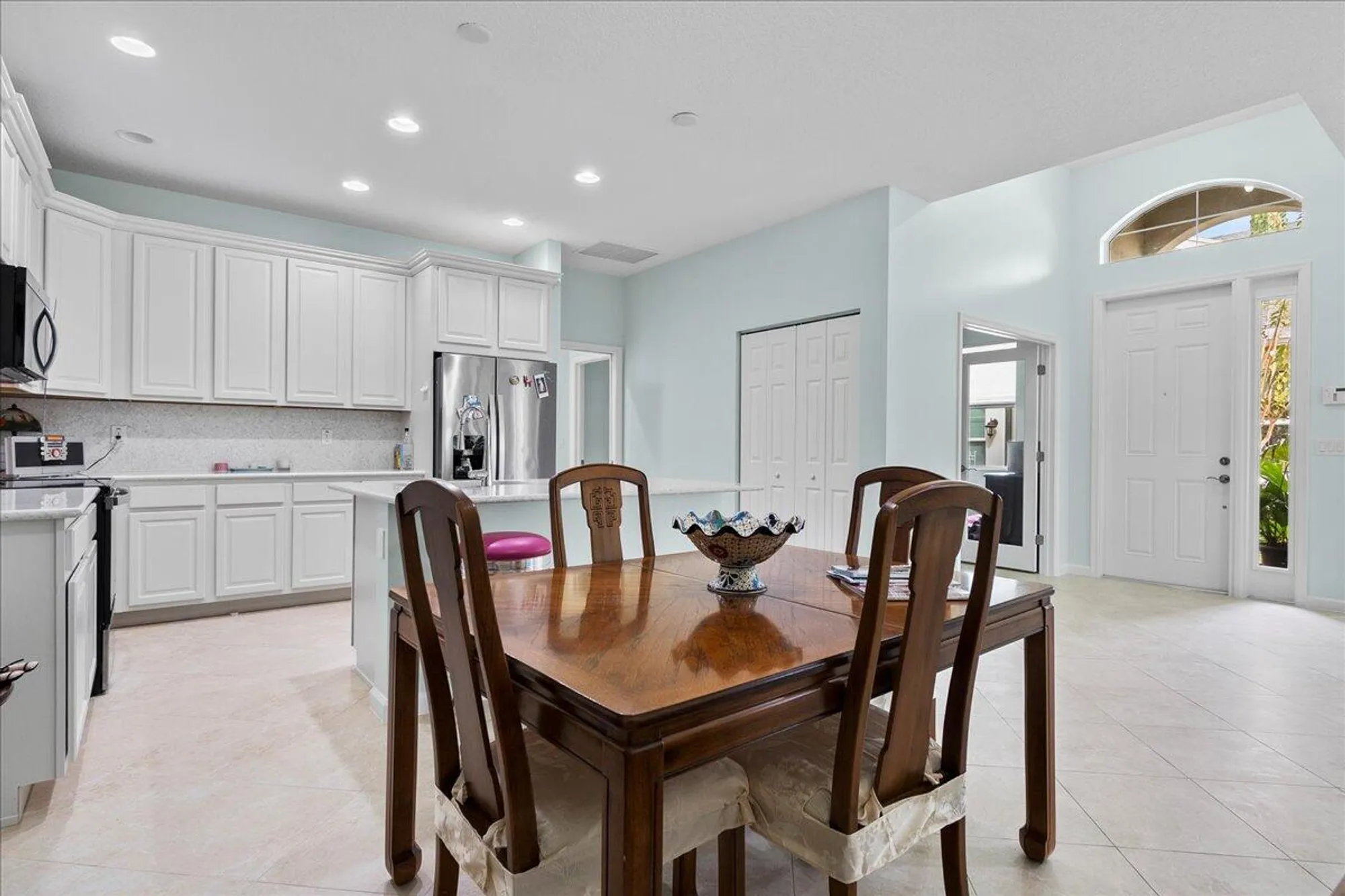 Property Slideshow image 11 of 46 | 12842 sw lake fern cir, Port Saint Lucie, FL, 34987