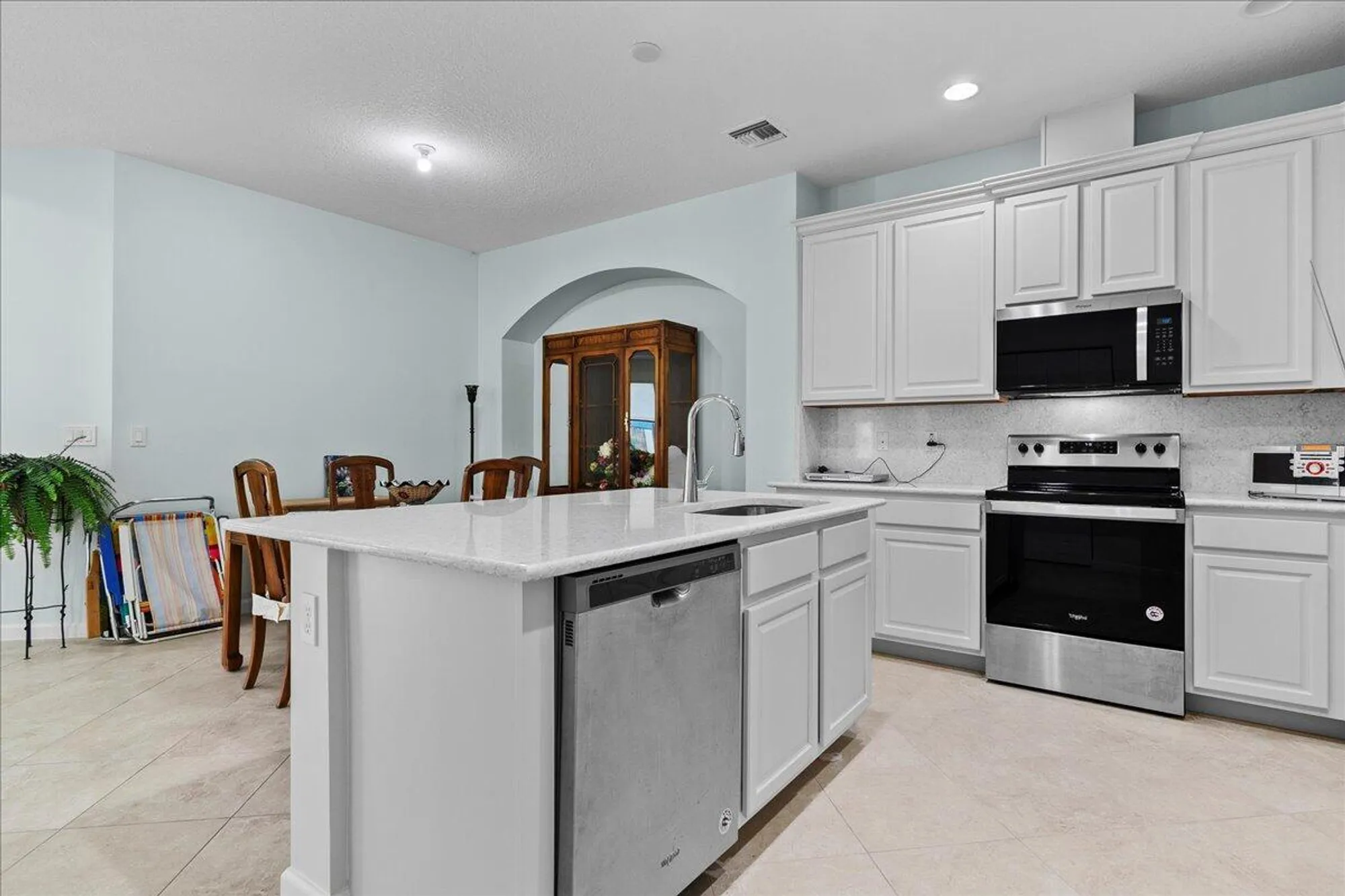 Property Slideshow image 3 of 46 | 12842 sw lake fern cir, Port Saint Lucie, FL, 34987