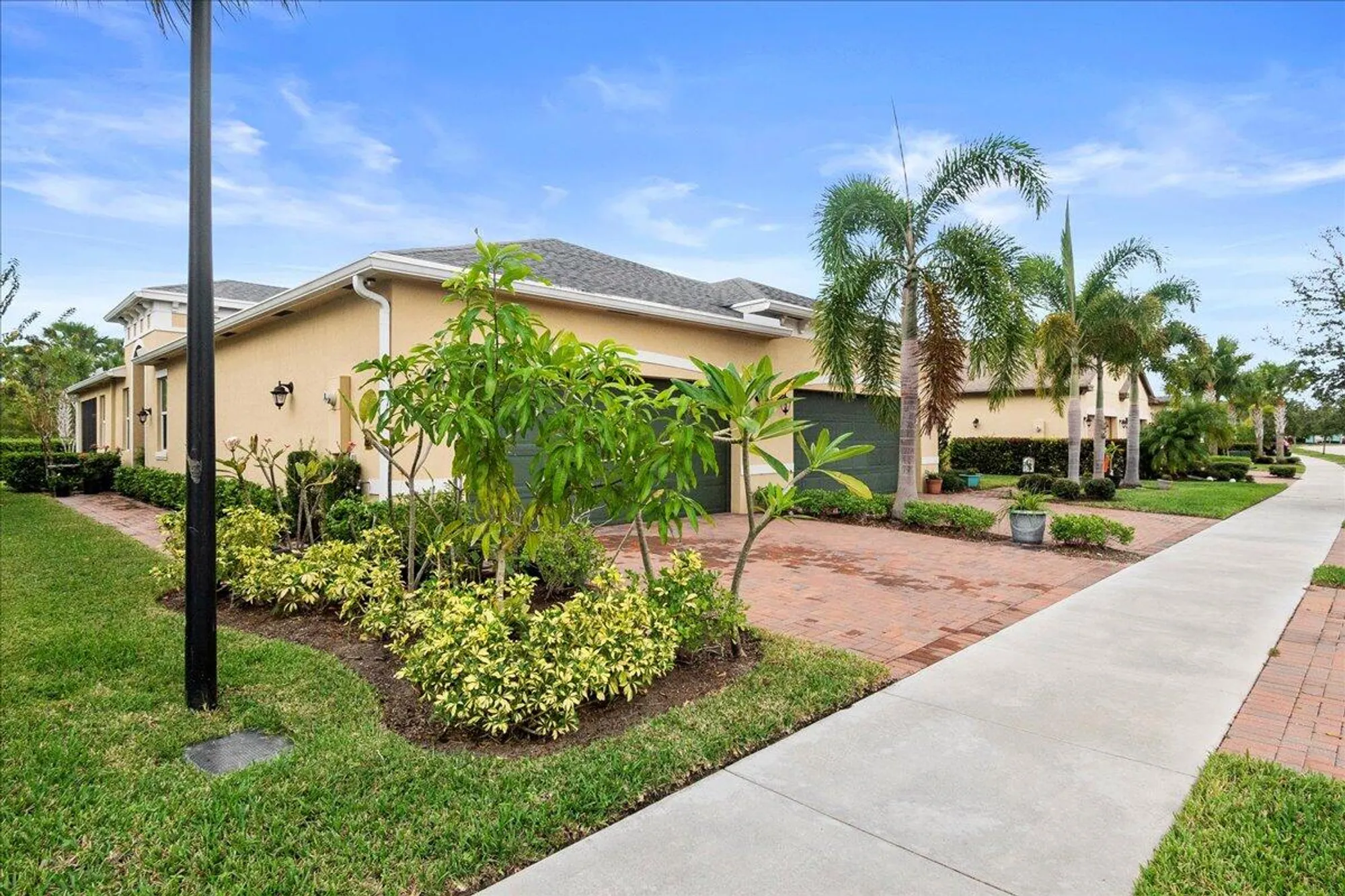 Property Slideshow image 23 of 46 | 12842 sw lake fern cir, Port Saint Lucie, FL, 34987