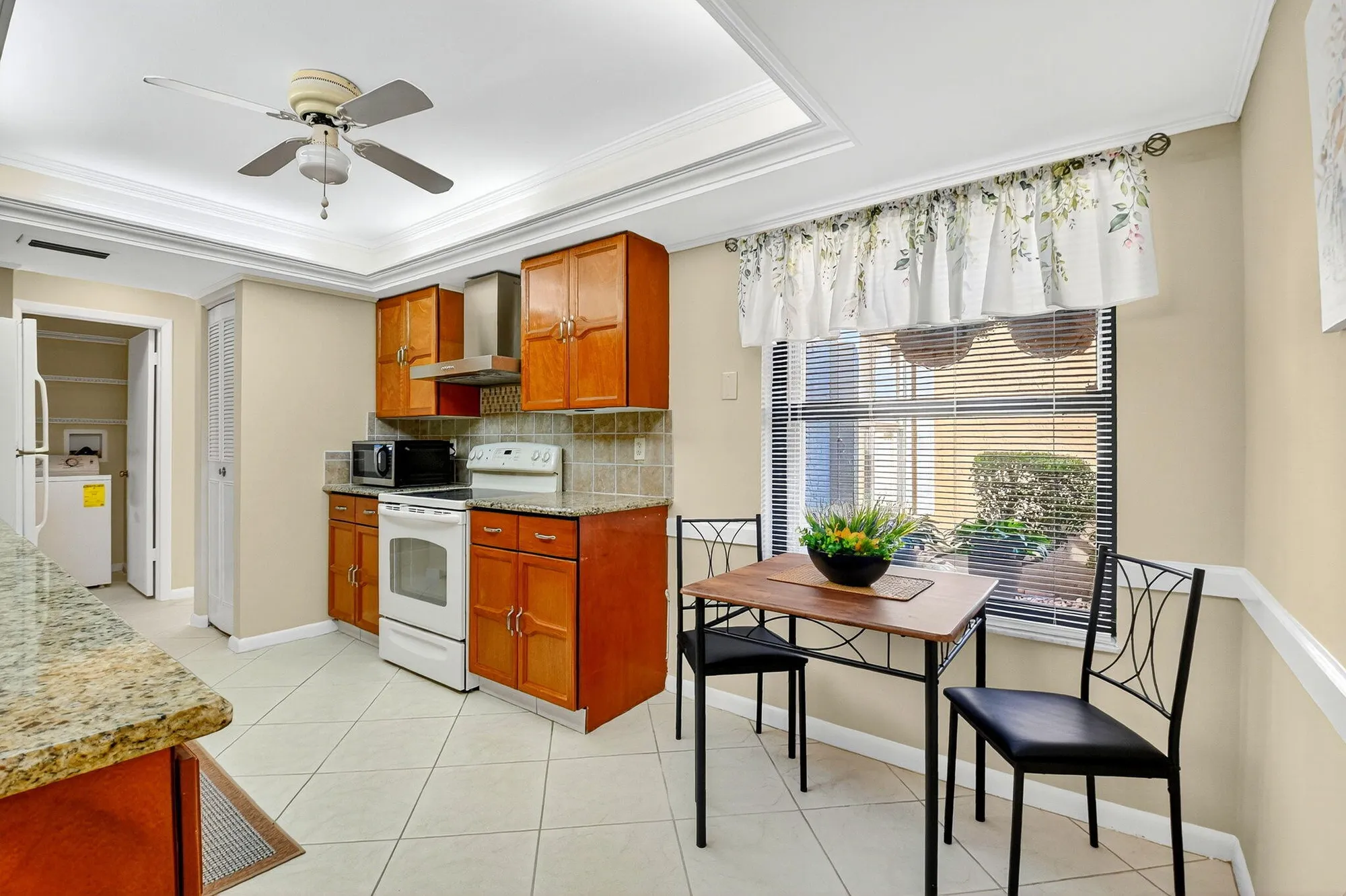 Property Slideshow image 8 of 47 | 5908 forest grove dr 3, Boynton Beach, FL, 33437