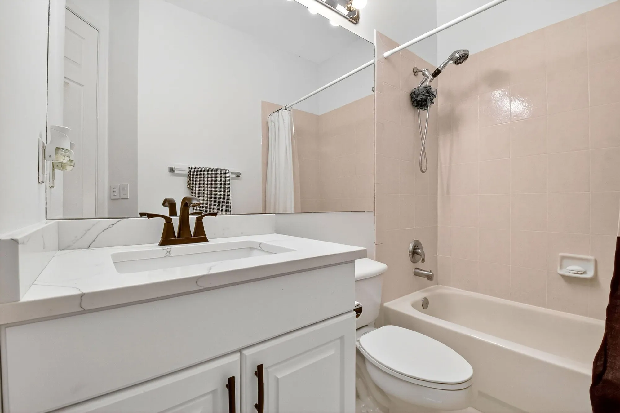Property Slideshow image 34 of 69 | 2245 sapphire cir, West Palm Beach, FL, 33411