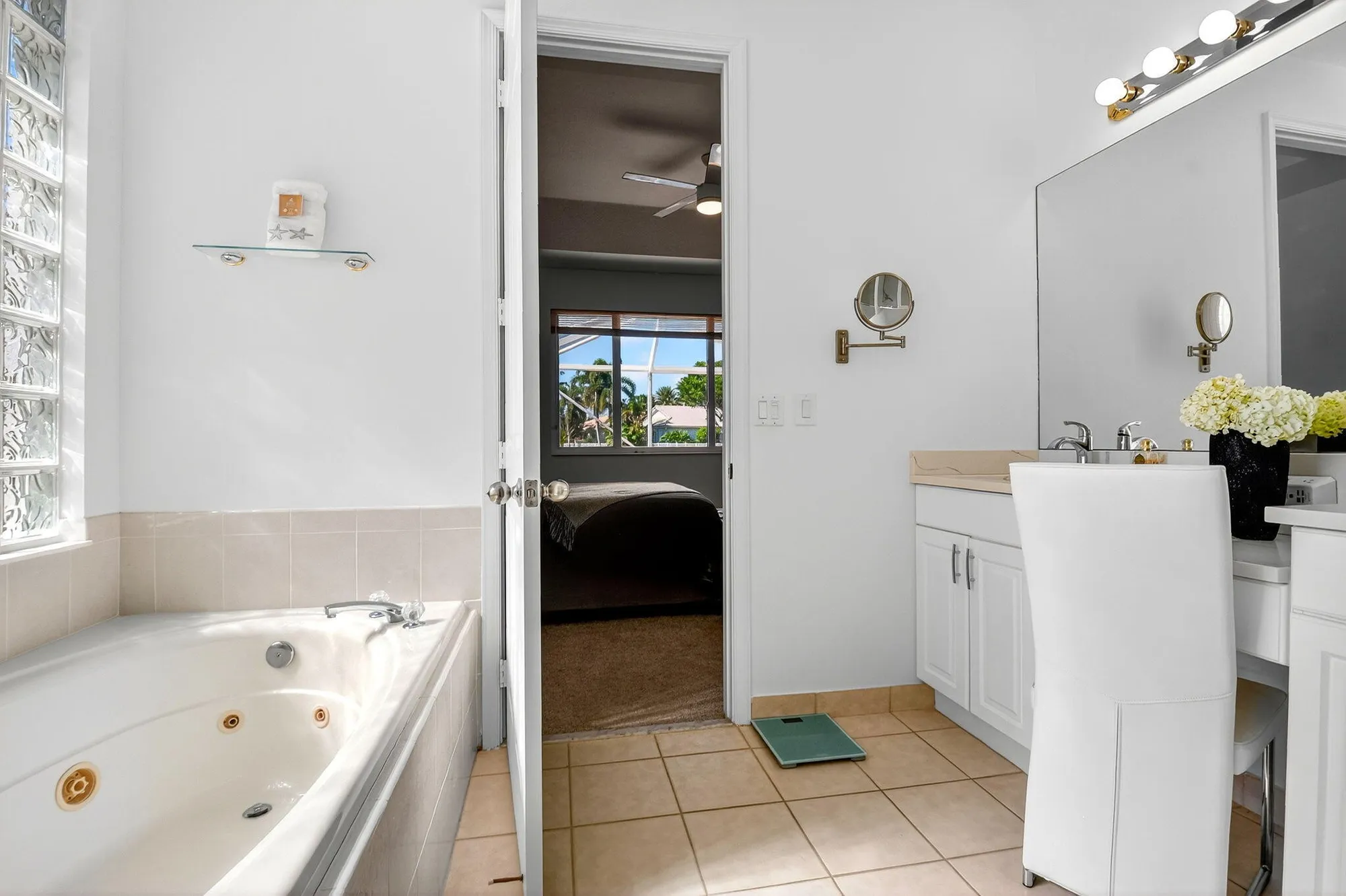 Property Slideshow image 31 of 69 | 2245 sapphire cir, West Palm Beach, FL, 33411