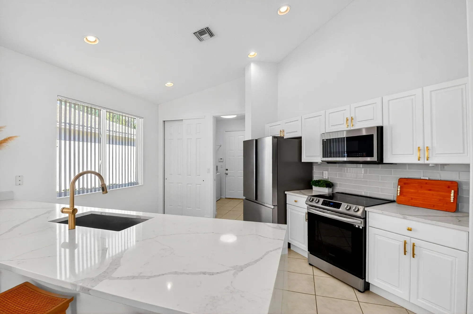 Property Slideshow image 23 of 69 | 2245 sapphire cir, West Palm Beach, FL, 33411