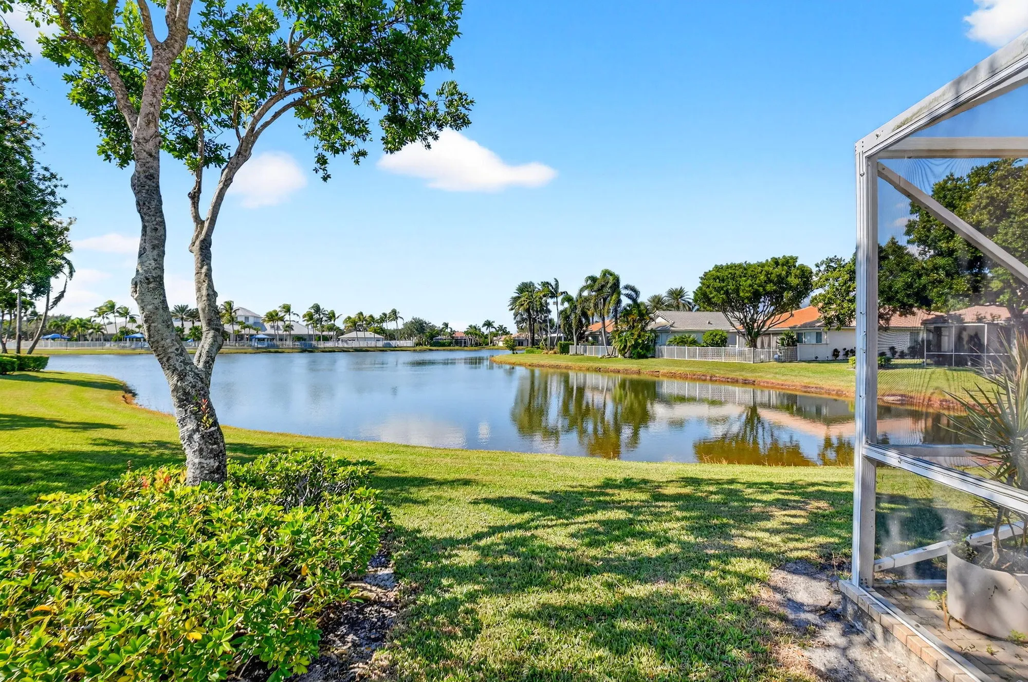 Property Slideshow image 16 of 69 | 2245 sapphire cir, West Palm Beach, FL, 33411