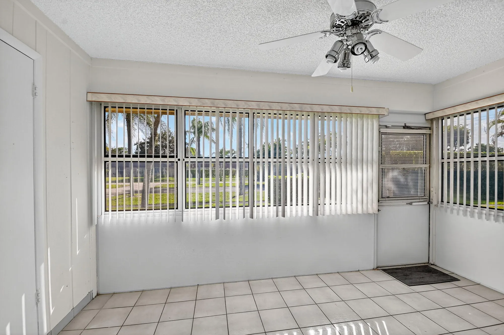 Property Slideshow image 17 of 56 | 700 marlboro oval, Lake Worth, FL, 33467