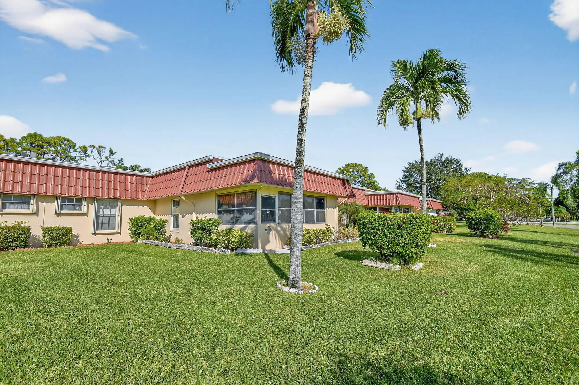 Property Slideshow image 34 of 56 | 700 marlboro oval, Lake Worth, FL, 33467