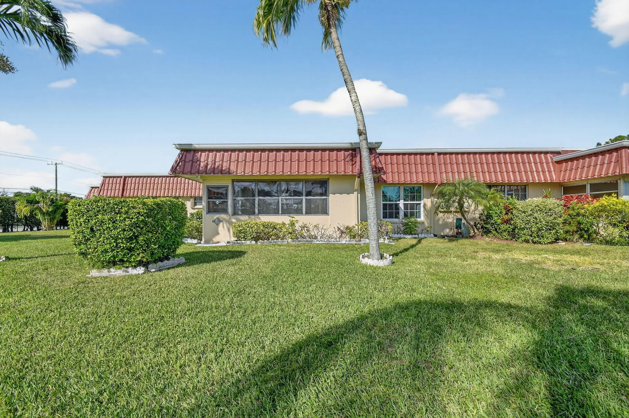 Property Slideshow image 36 of 56 | 700 marlboro oval, Lake Worth, FL, 33467