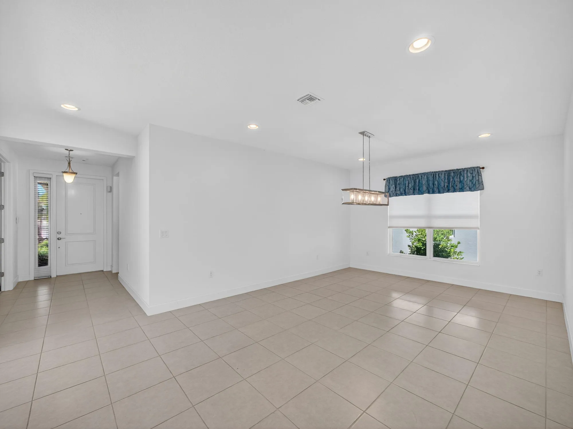 Property Slideshow image 9 of 121 | 11725 sw brighton falls dr, Port Saint Lucie, FL, 34987