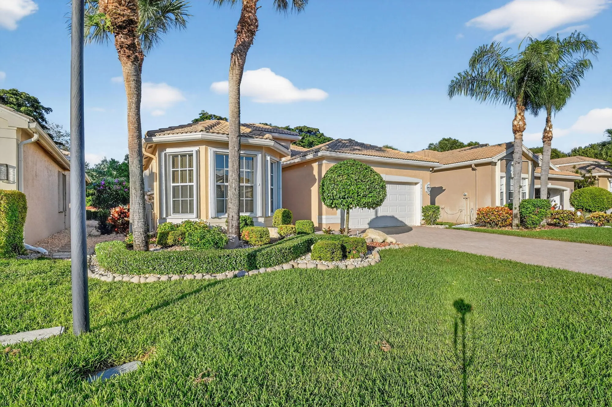 Property Slideshow image 2 of 99 | 7411 maple ridge trl, Boynton Beach, FL, 33437