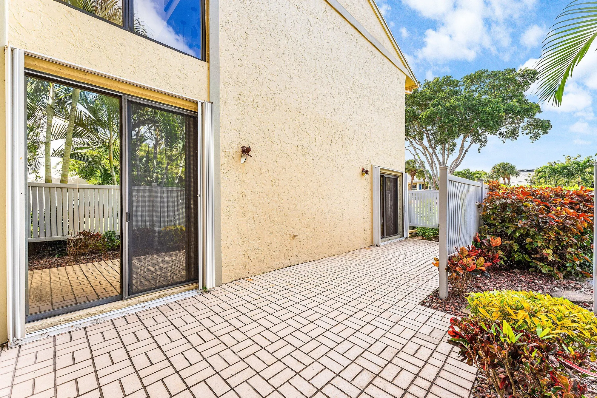 Property Slideshow image 34 of 49 | 5 eastgate dr a, Boynton Beach, FL, 33436