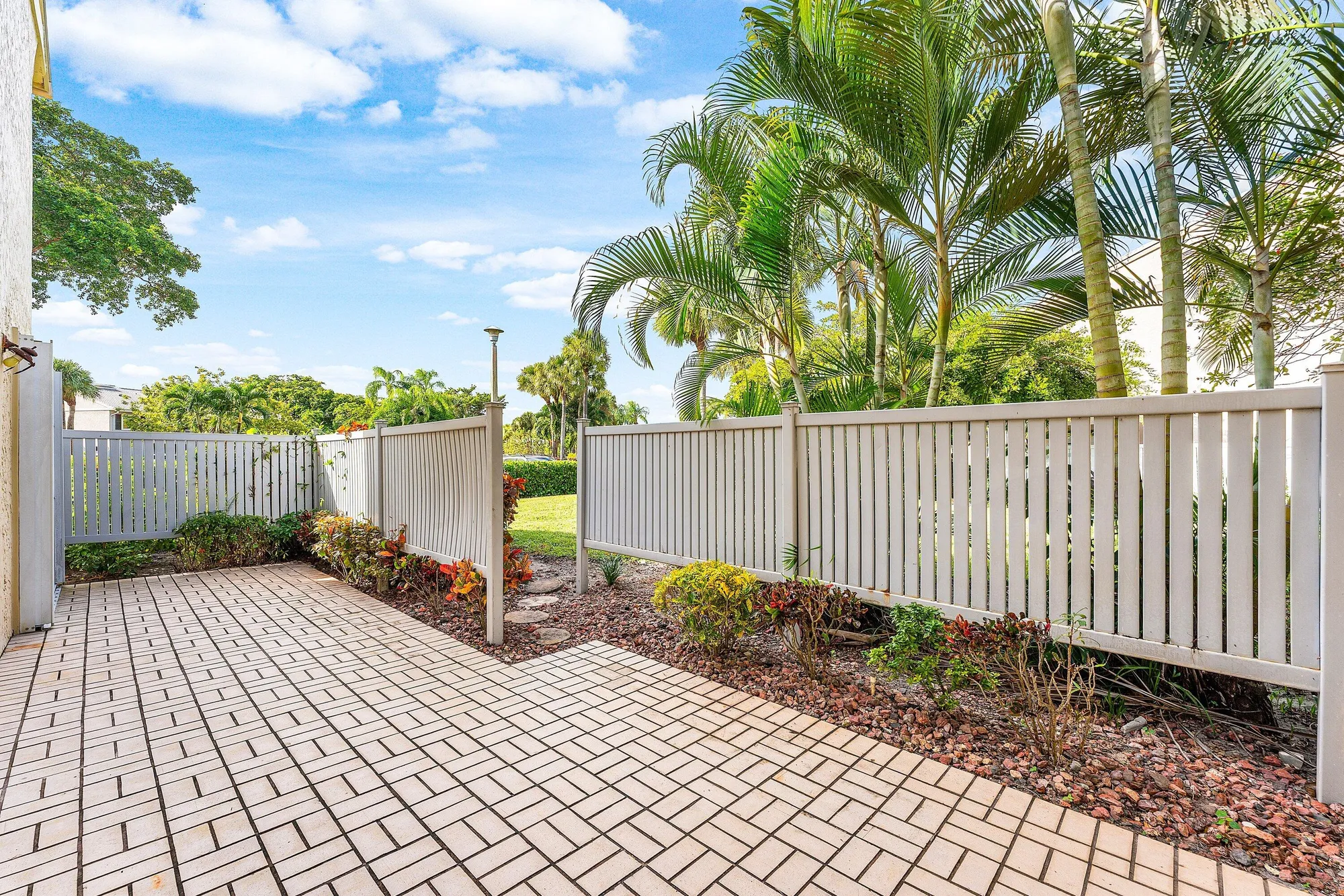 Property Slideshow image 35 of 49 | 5 eastgate dr a, Boynton Beach, FL, 33436