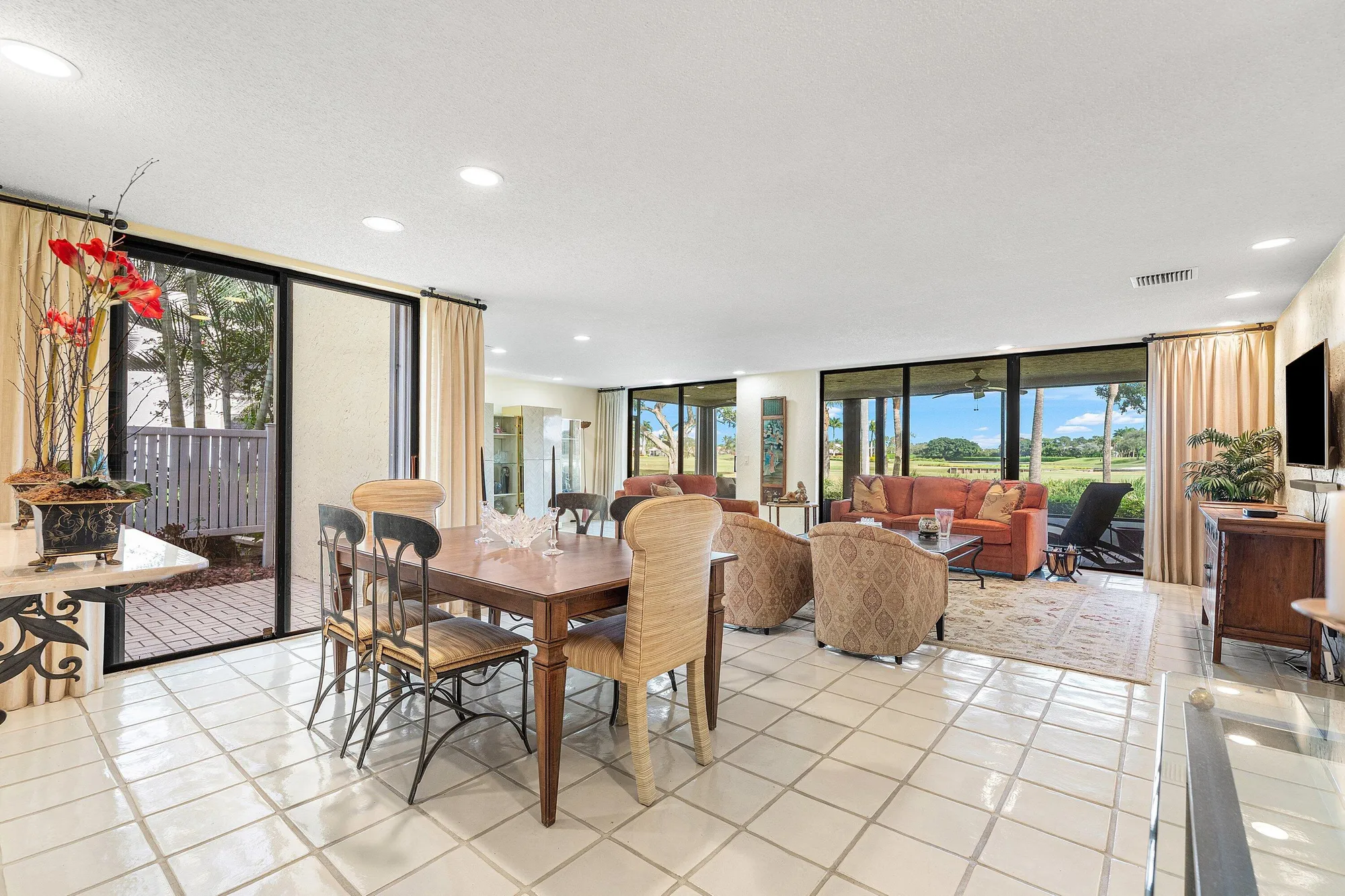Property Slideshow image 11 of 49 | 5 eastgate dr a, Boynton Beach, FL, 33436