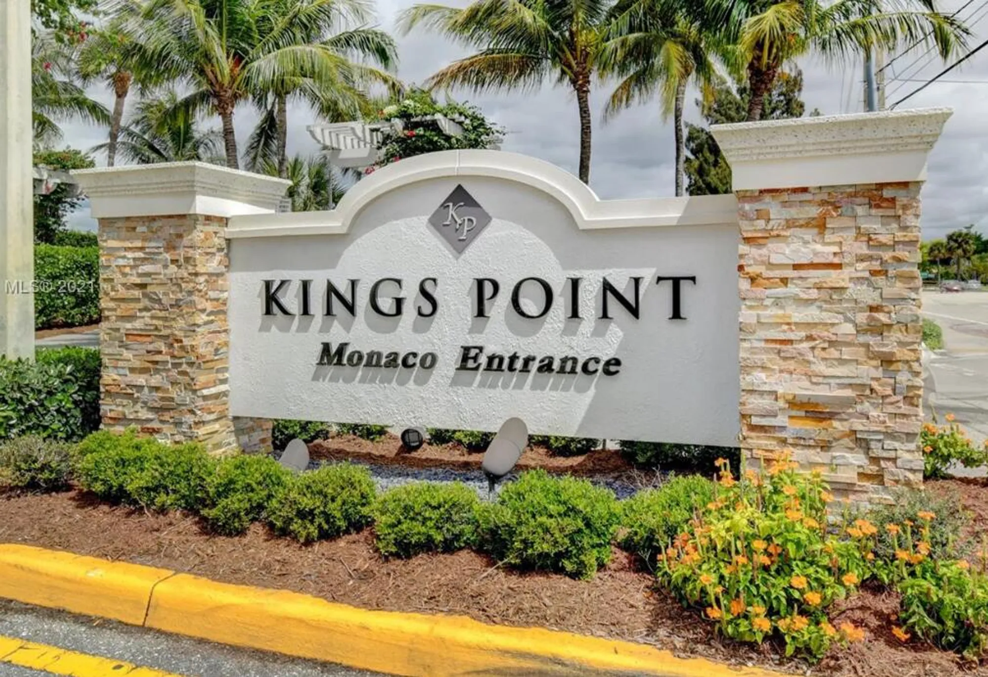 Property Slideshow image 1 of 11 | 193 saxony e unit e, Delray Beach, FL, 33446