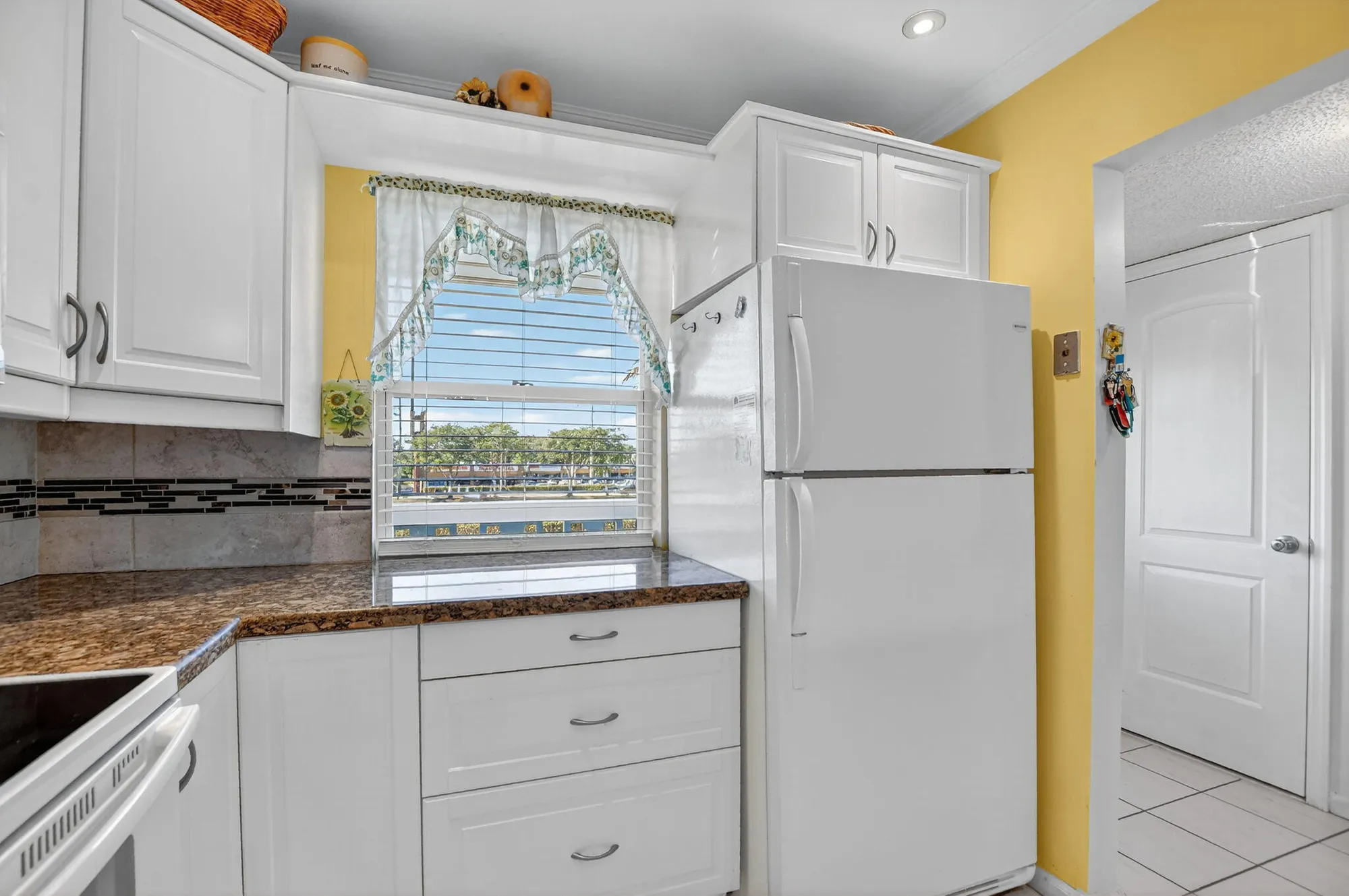 Property Slideshow image 4 of 52 | 9880 marina blvd 1522, Boca Raton, FL, 33428