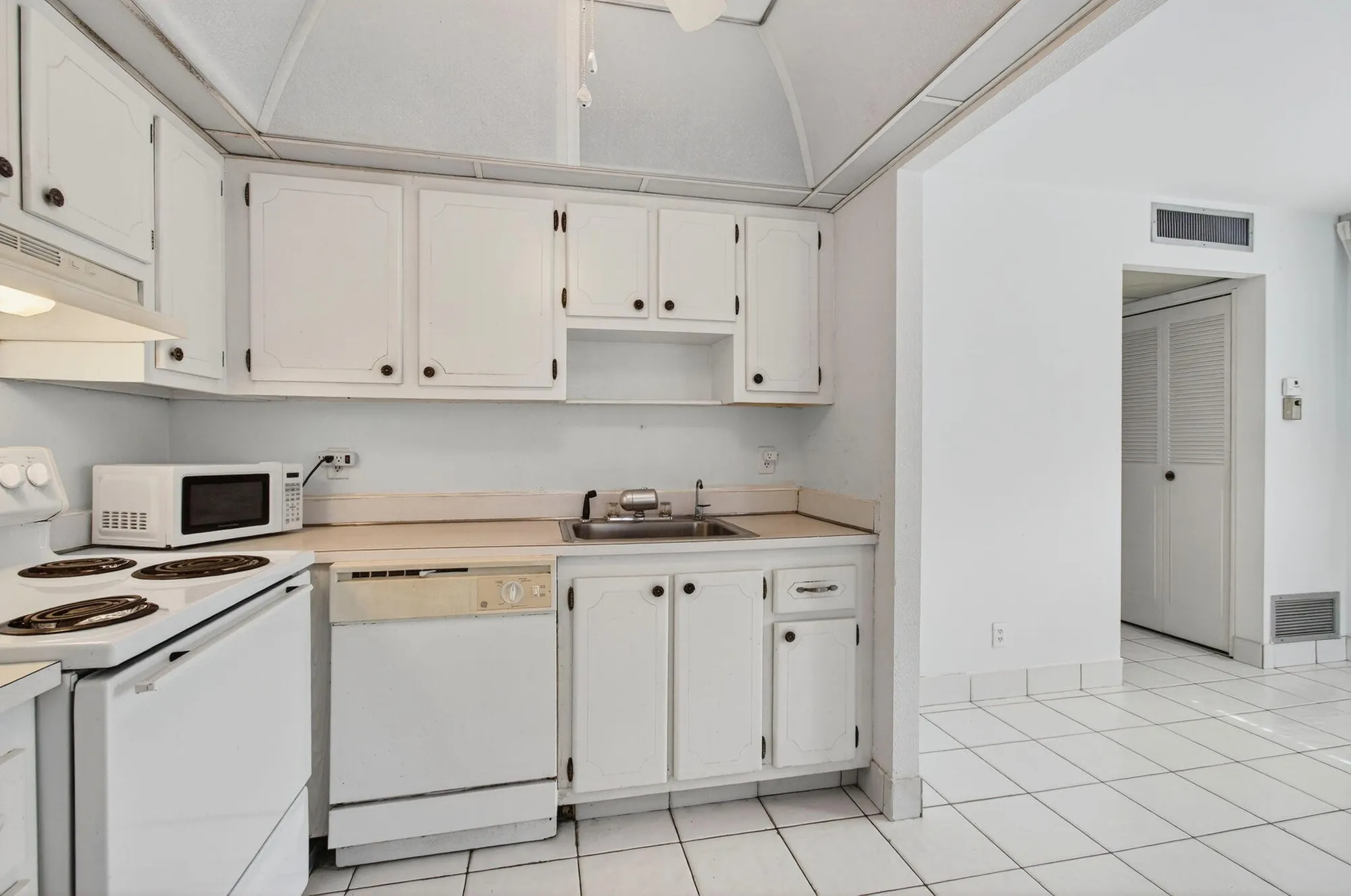 Property Slideshow image 24 of 62 | 702 monaco o, Delray Beach, FL, 33446