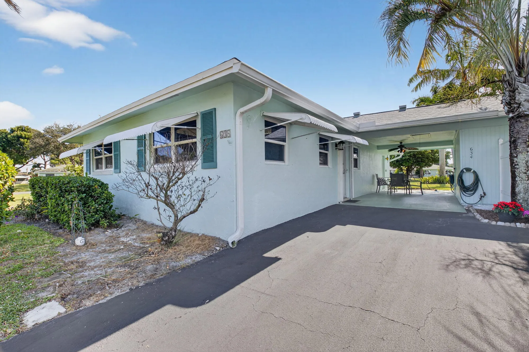Property Slideshow image 1 of 37 | 634 hummingbird ln, Delray Beach, FL, 33445