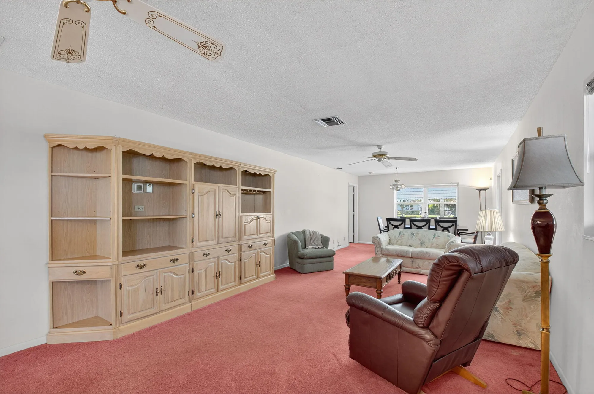 Property Slideshow image 8 of 37 | 634 hummingbird ln, Delray Beach, FL, 33445