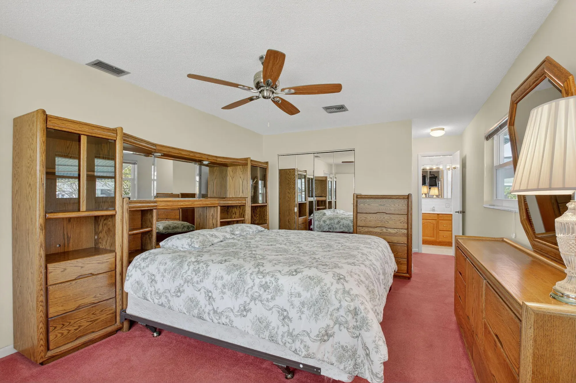 Property Slideshow image 23 of 37 | 634 hummingbird ln, Delray Beach, FL, 33445