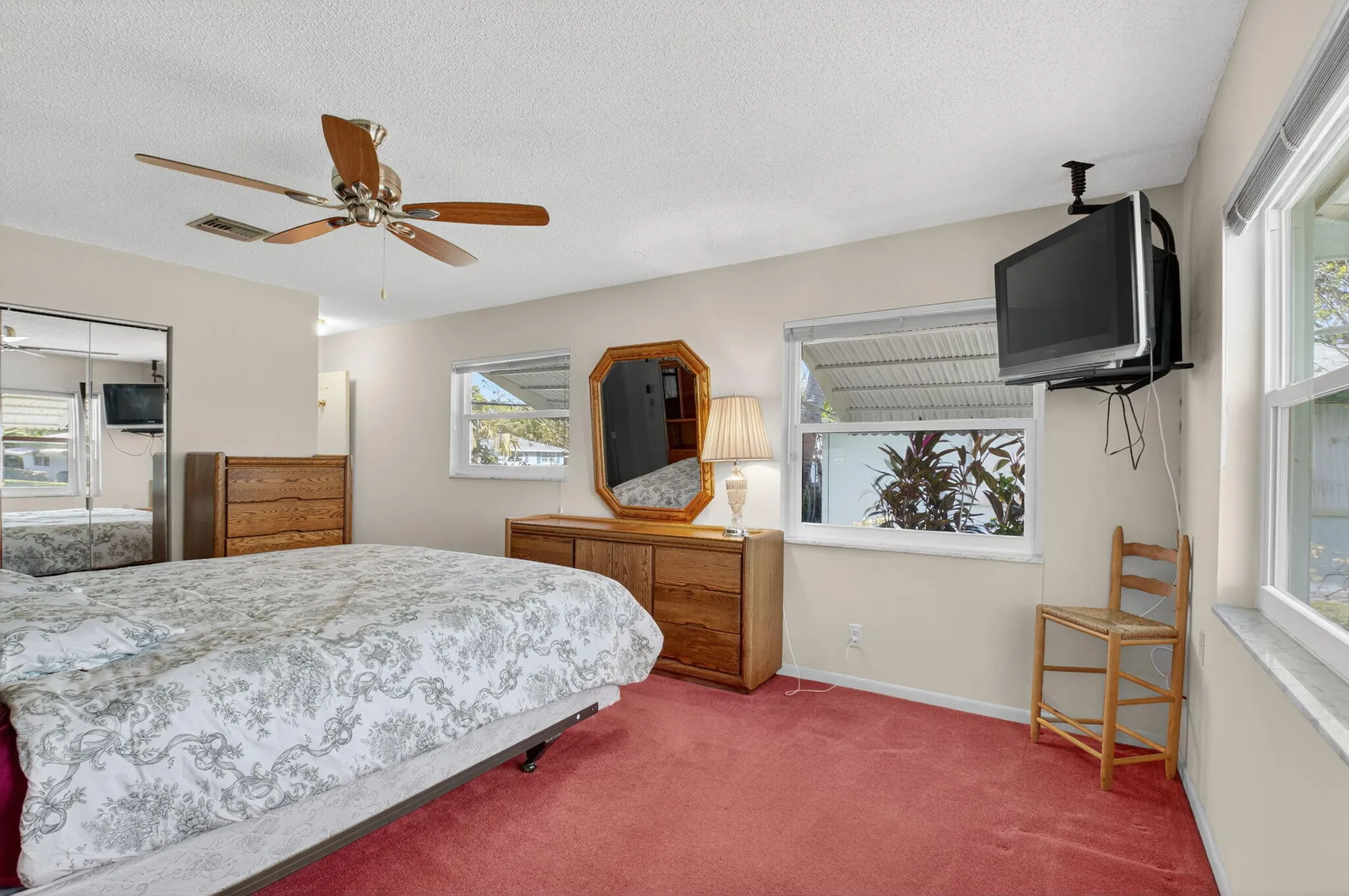 Property Slideshow image 22 of 37 | 634 hummingbird ln, Delray Beach, FL, 33445