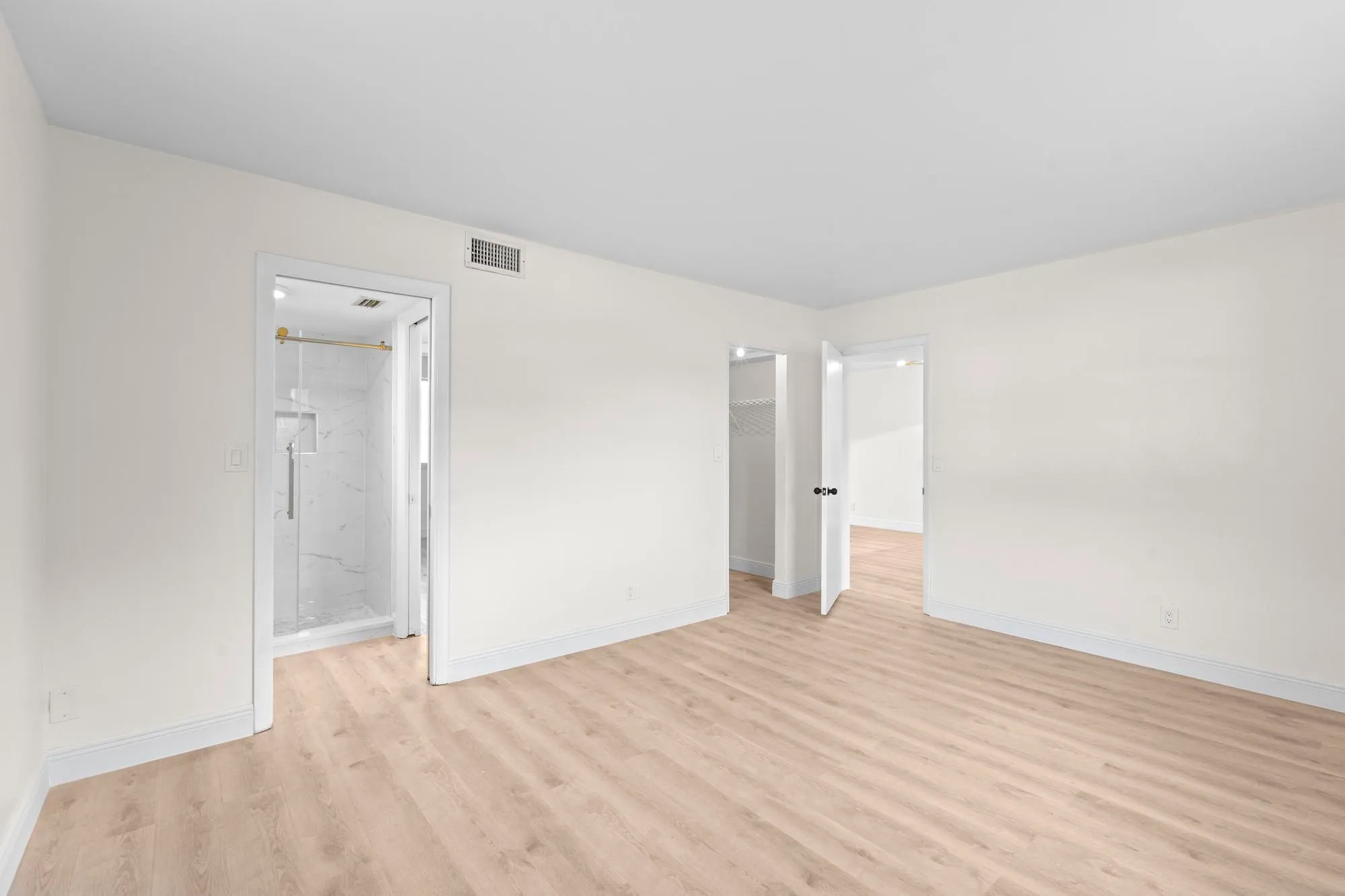 Property Slideshow image 16 of 33 | 2647 garden dr 101, Lake Worth, FL, 33461