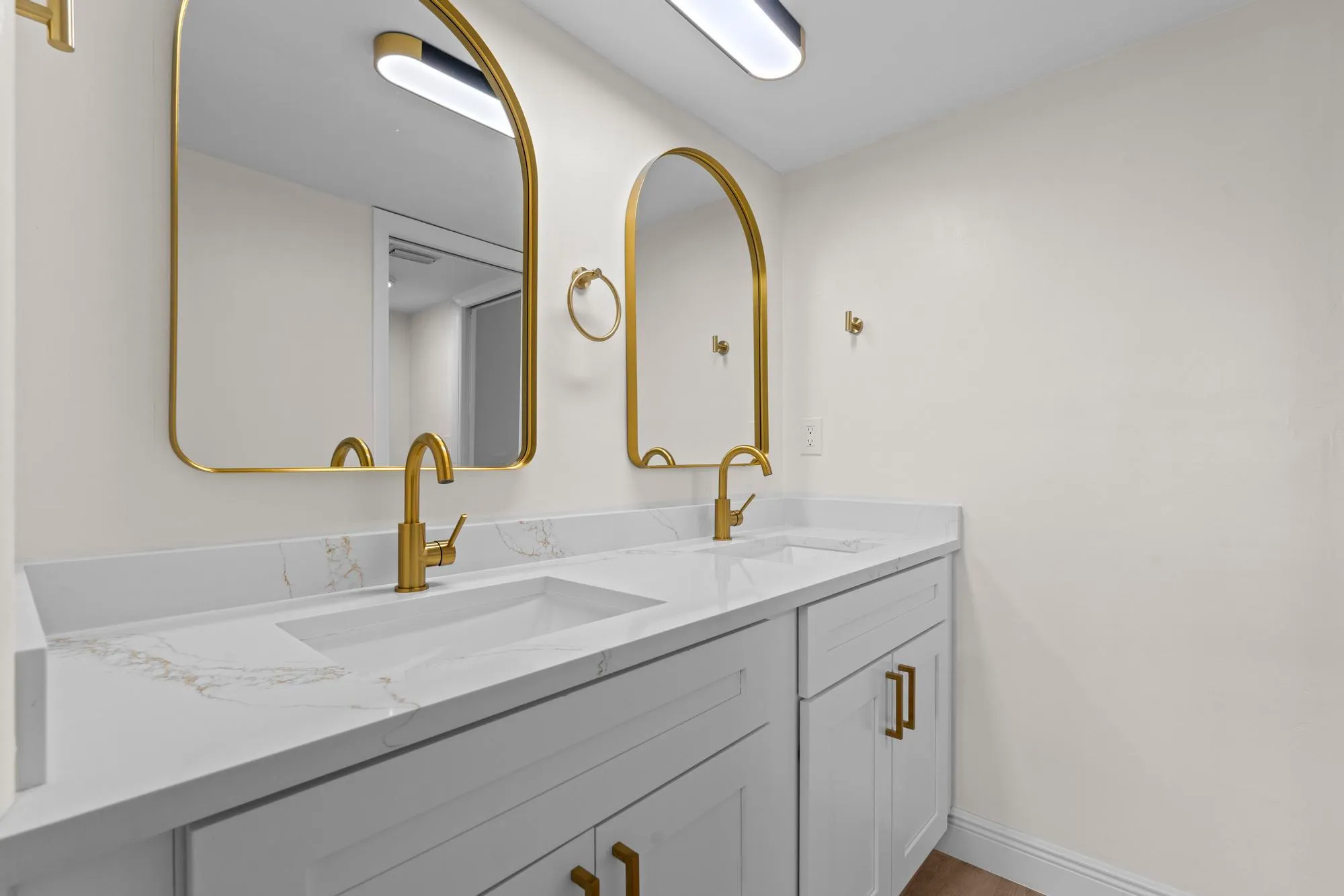 Property Slideshow image 19 of 33 | 2647 garden dr 101, Lake Worth, FL, 33461