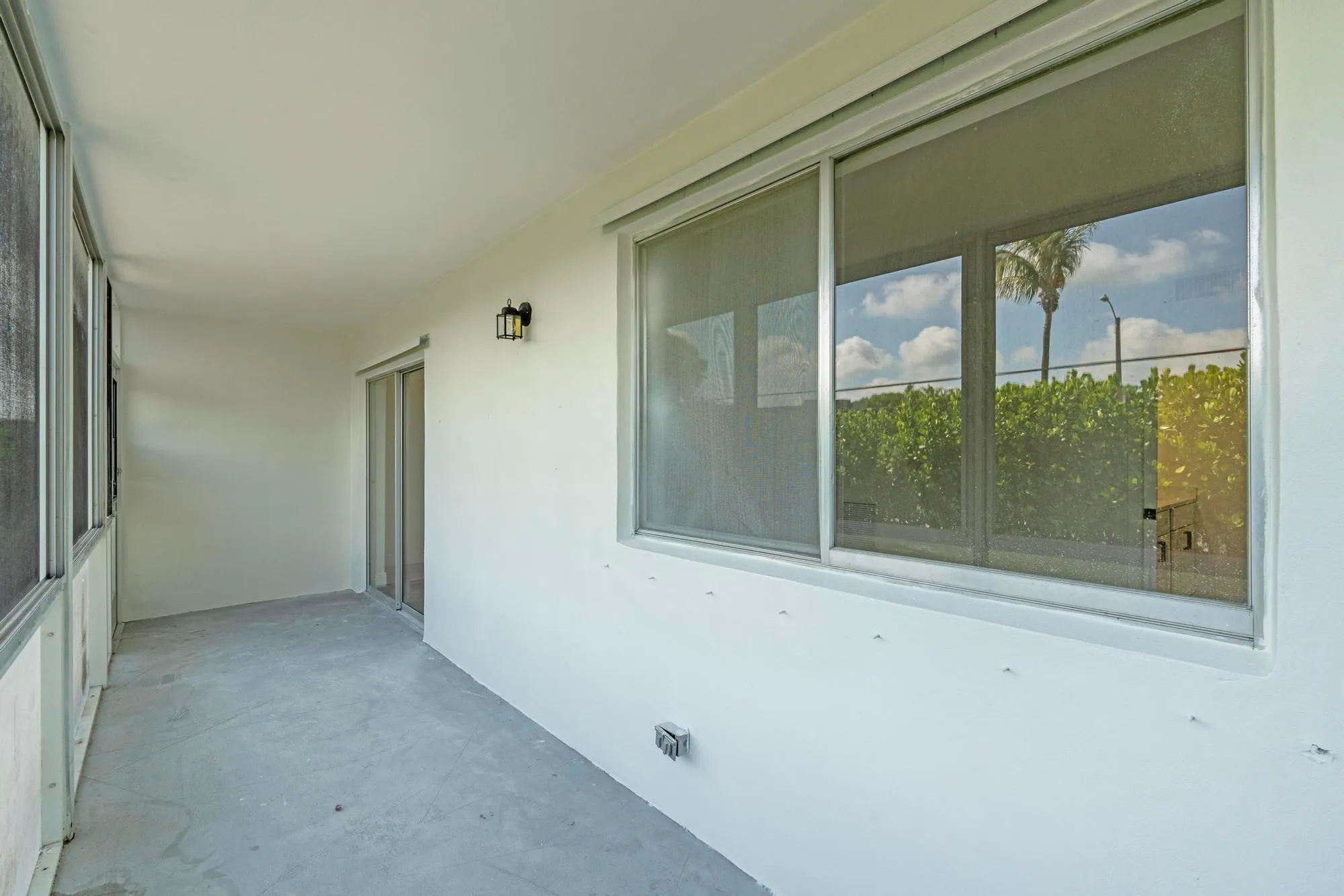 Property Slideshow image 23 of 33 | 2647 garden dr 101, Lake Worth, FL, 33461