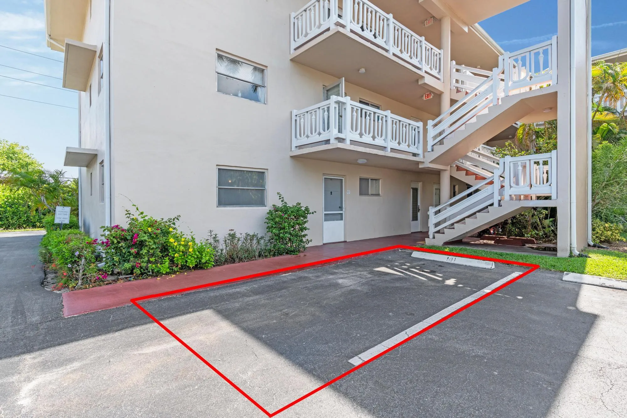 Property Slideshow image 28 of 33 | 2647 garden dr 101, Lake Worth, FL, 33461