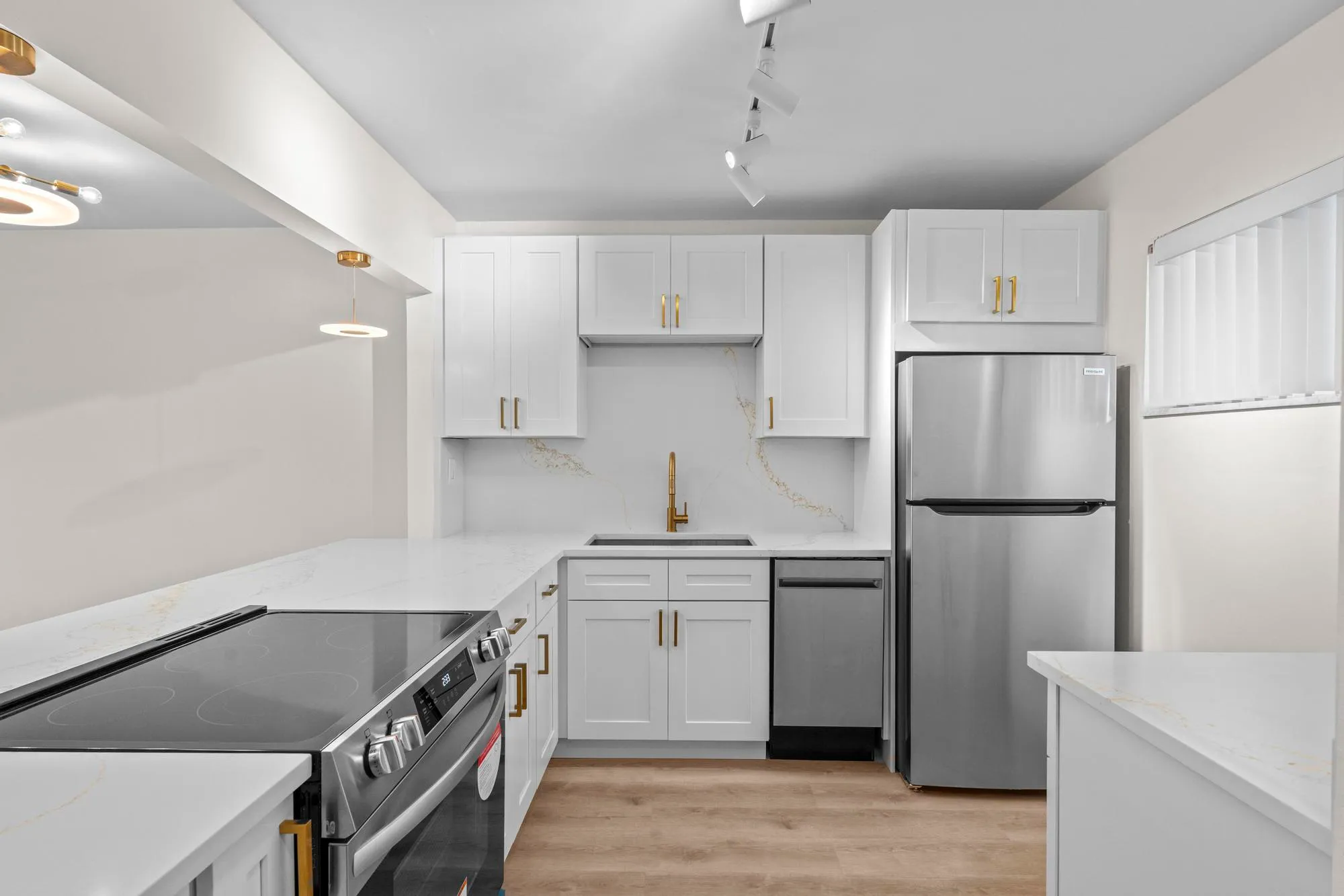 Property Slideshow image 3 of 33 | 2647 garden dr 101, Lake Worth, FL, 33461