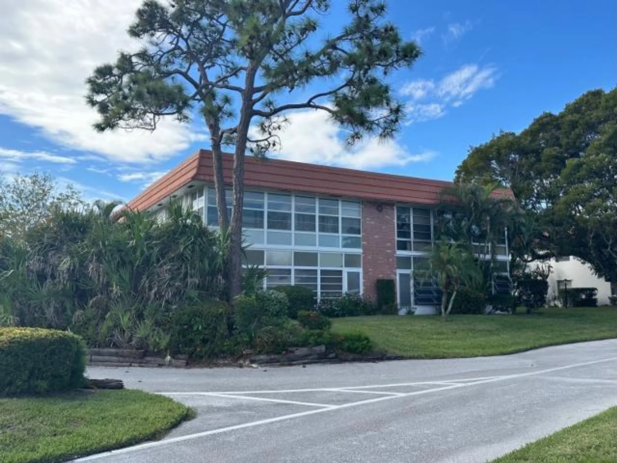 Property Slideshow image 4 of 13 | 2600 se ocean blvd o10, Stuart, FL, 34996