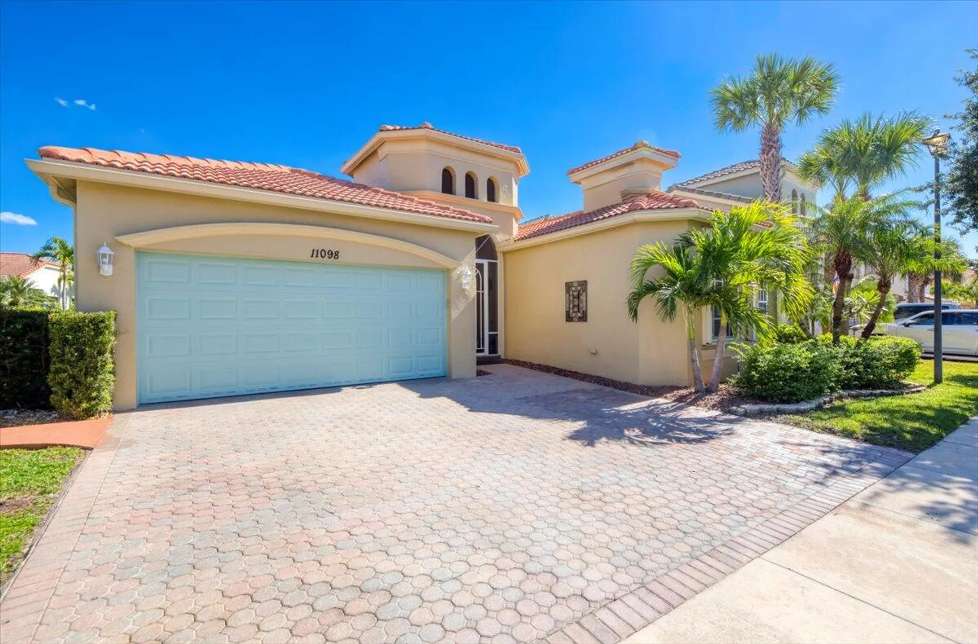 Property Slideshow image 5 of 113 | 11098 sw wyndham way, Port Saint Lucie, FL, 34987