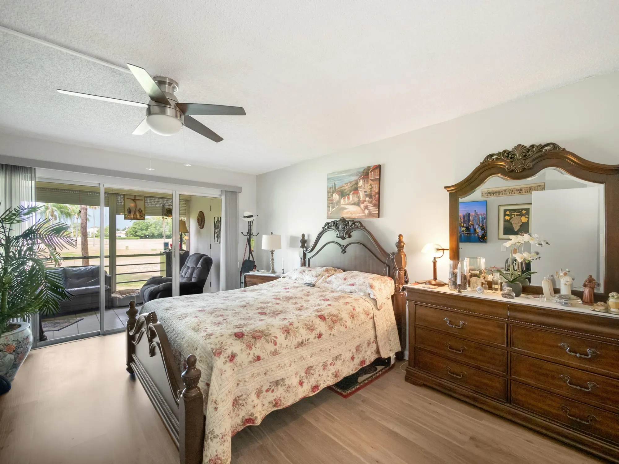 Property Slideshow image 9 of 45 | 3755 via poinciana apt 203, Lake Worth, FL, 33467