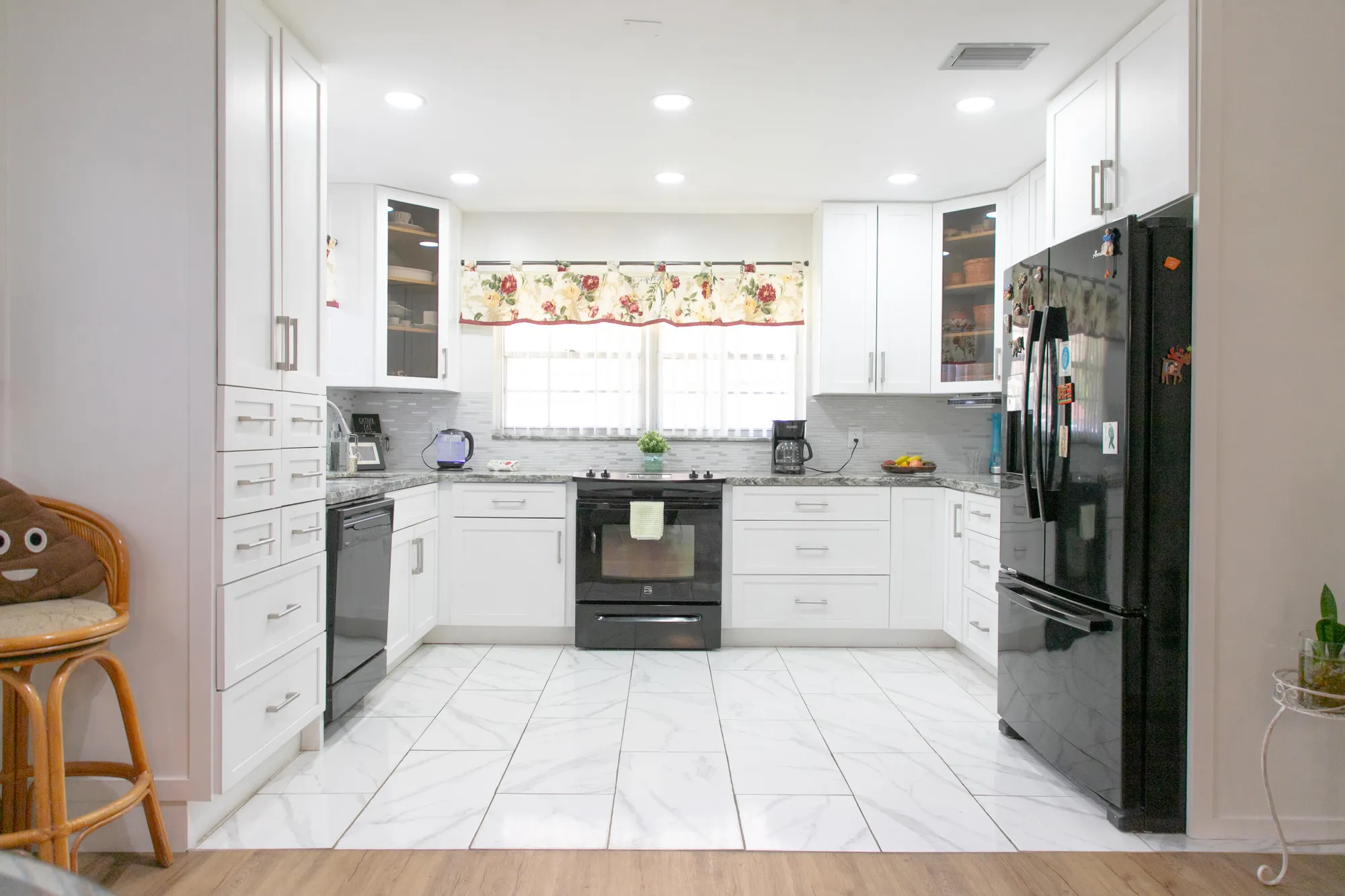 Property Slideshow image 10 of 45 | 521 sandpiper cir, Delray Beach, FL, 33445