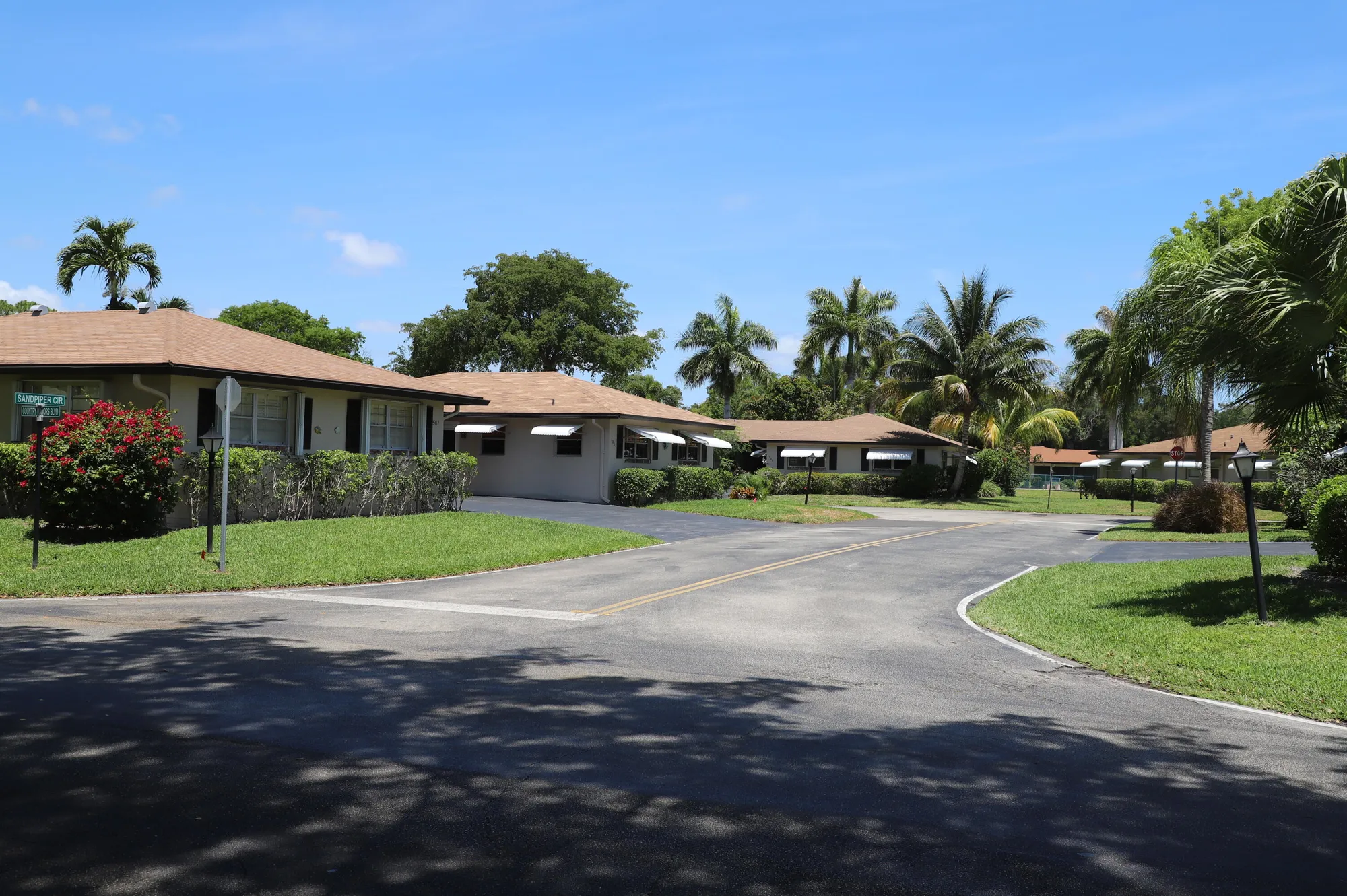 Property Slideshow image 5 of 45 | 521 sandpiper cir, Delray Beach, FL, 33445