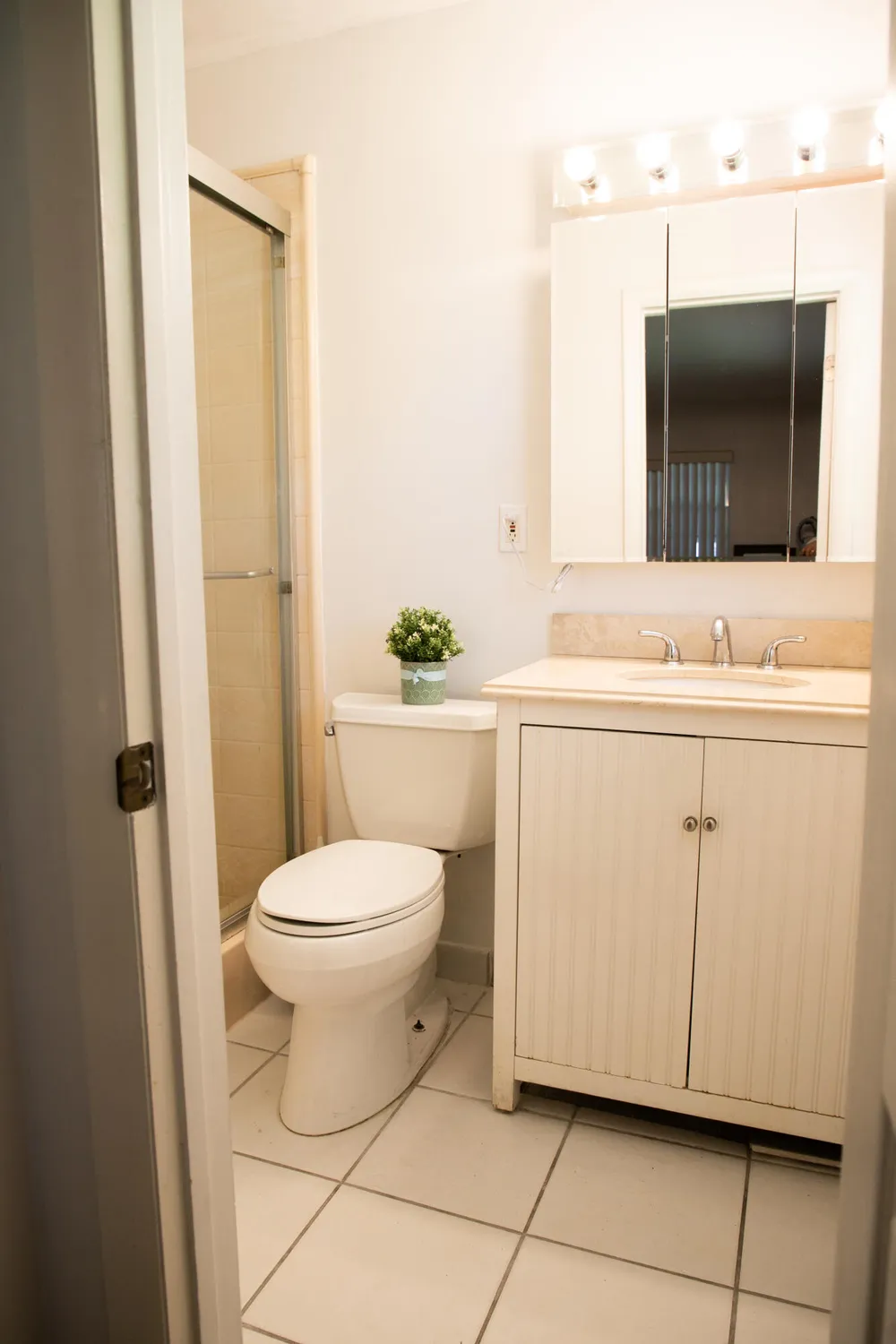 Property Slideshow image 27 of 45 | 521 sandpiper cir, Delray Beach, FL, 33445