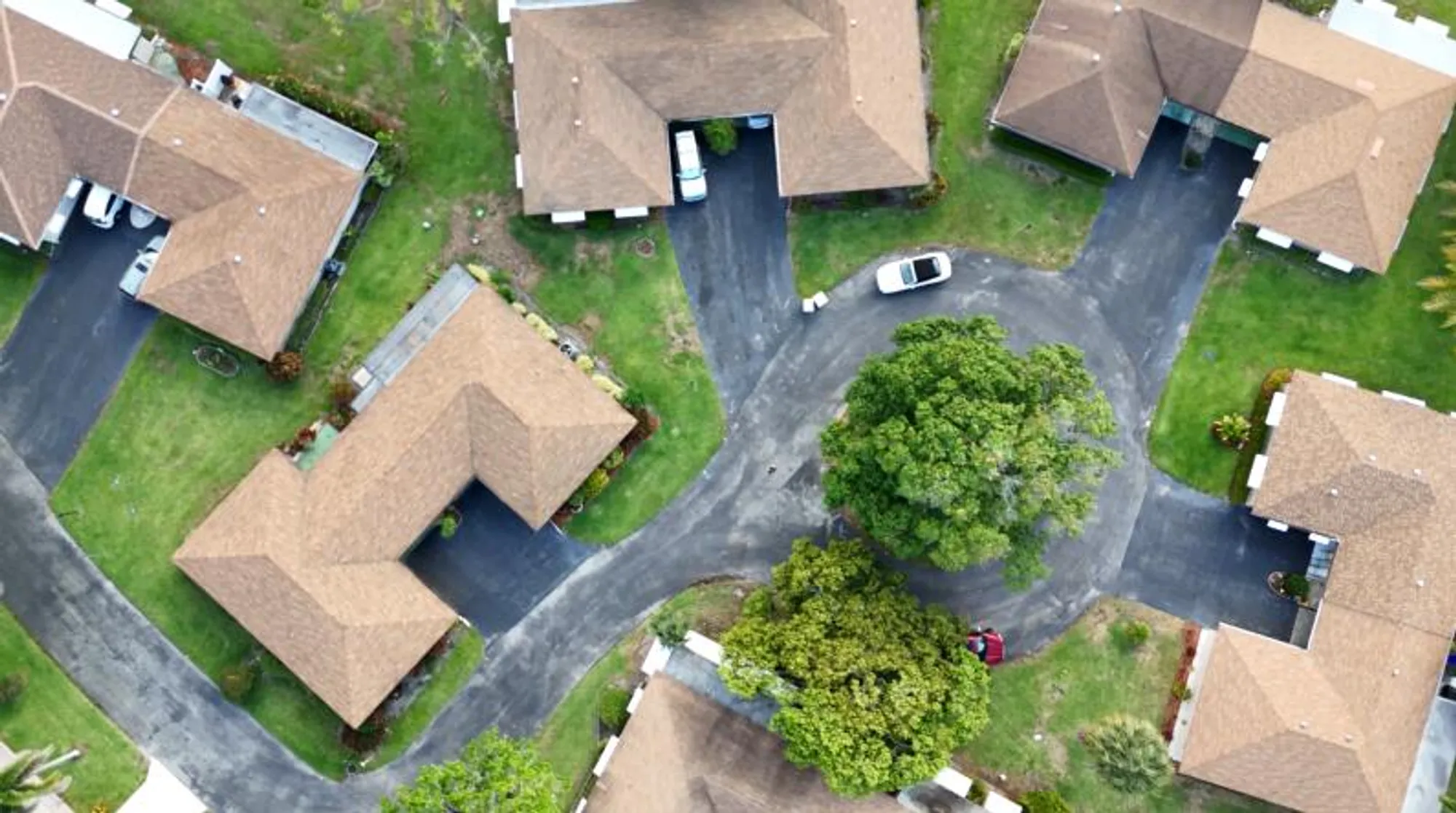 Property Slideshow image 38 of 45 | 521 sandpiper cir, Delray Beach, FL, 33445