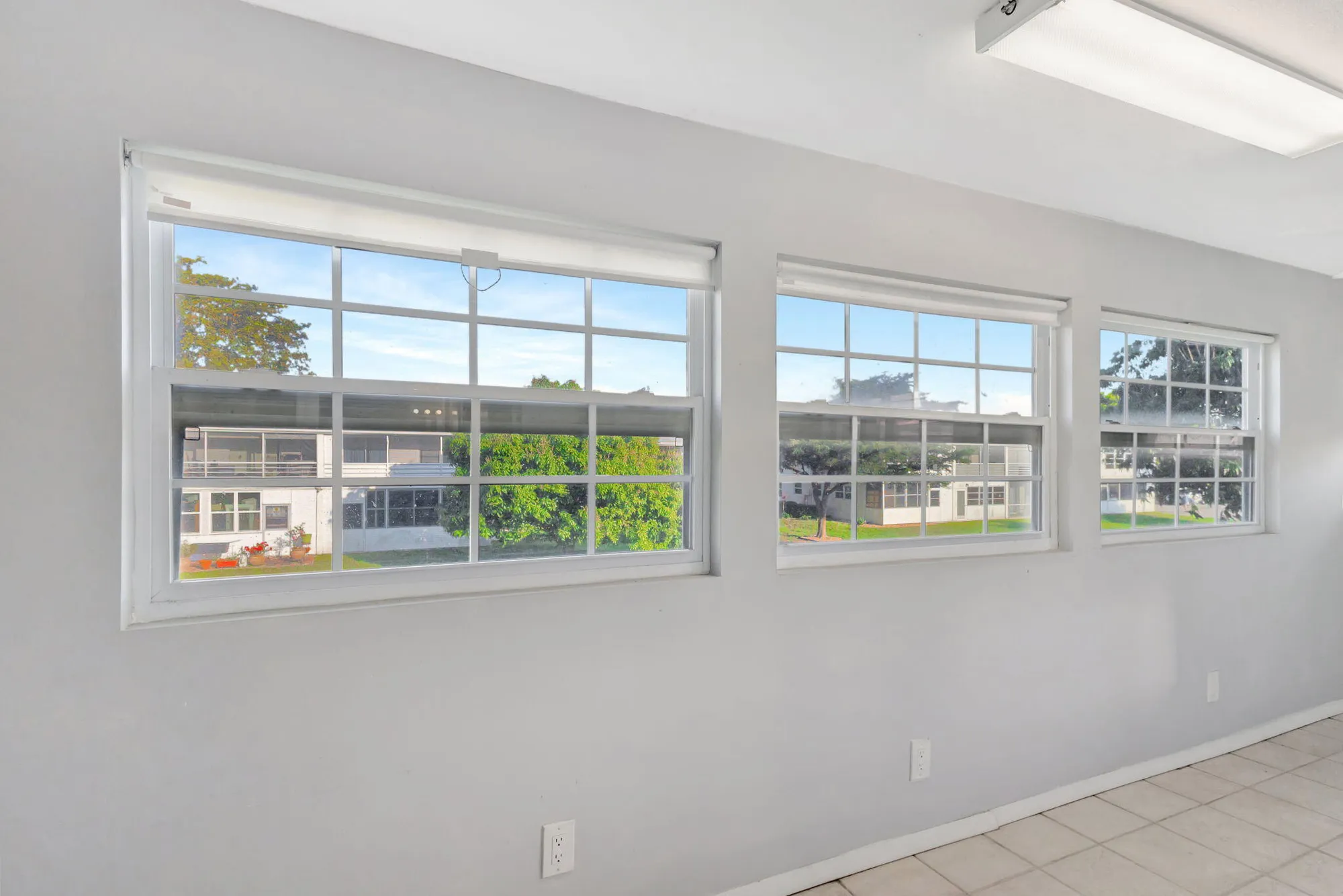 Property Slideshow image 19 of 34 | 121 bedford e unit e, West Palm Beach, FL, 33417