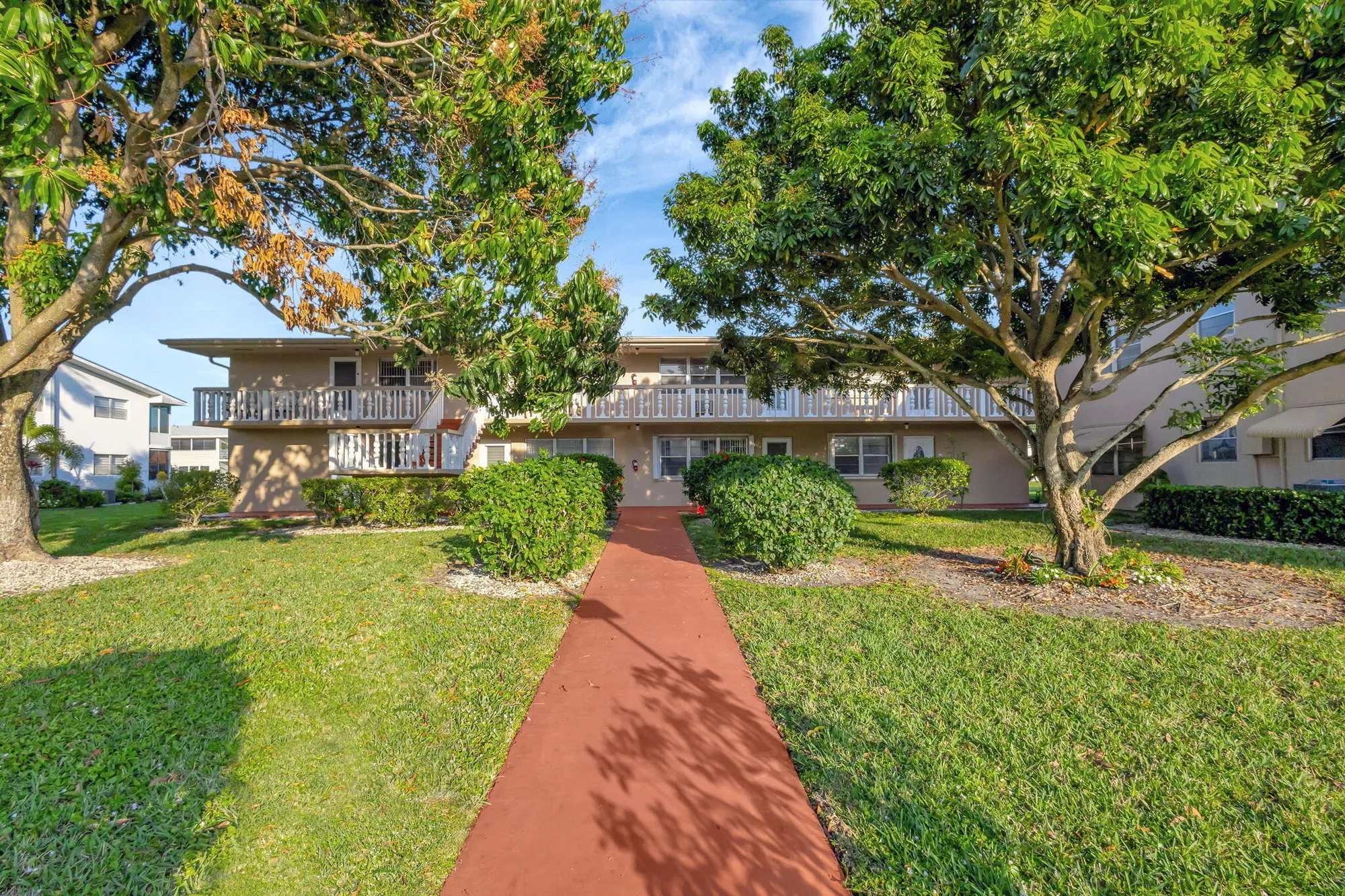 Property Slideshow image 2 of 34 | 121 bedford e unit e, West Palm Beach, FL, 33417