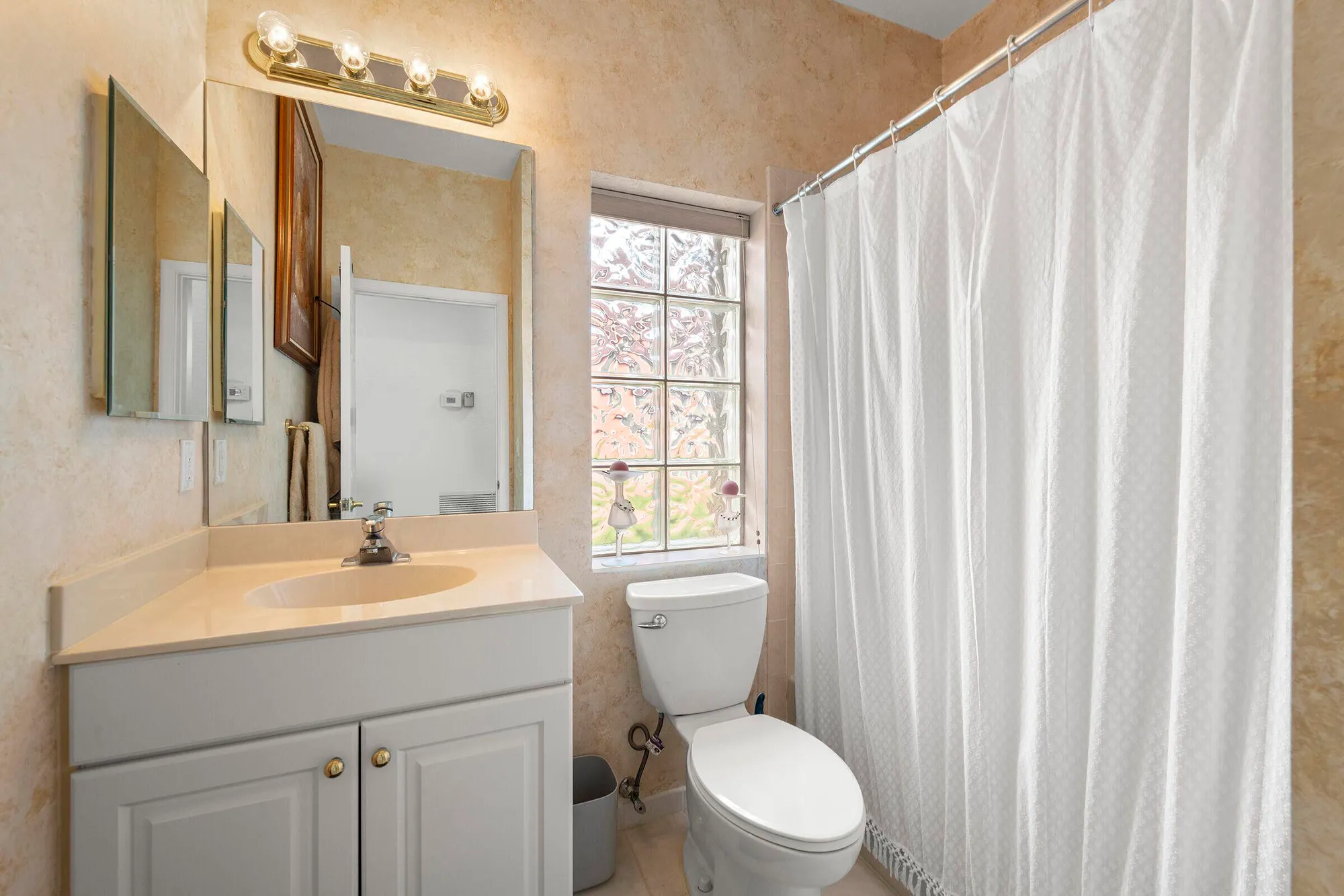 Property Slideshow image 29 of 46 | 8089 brindisi ln, Boynton Beach, FL, 33472