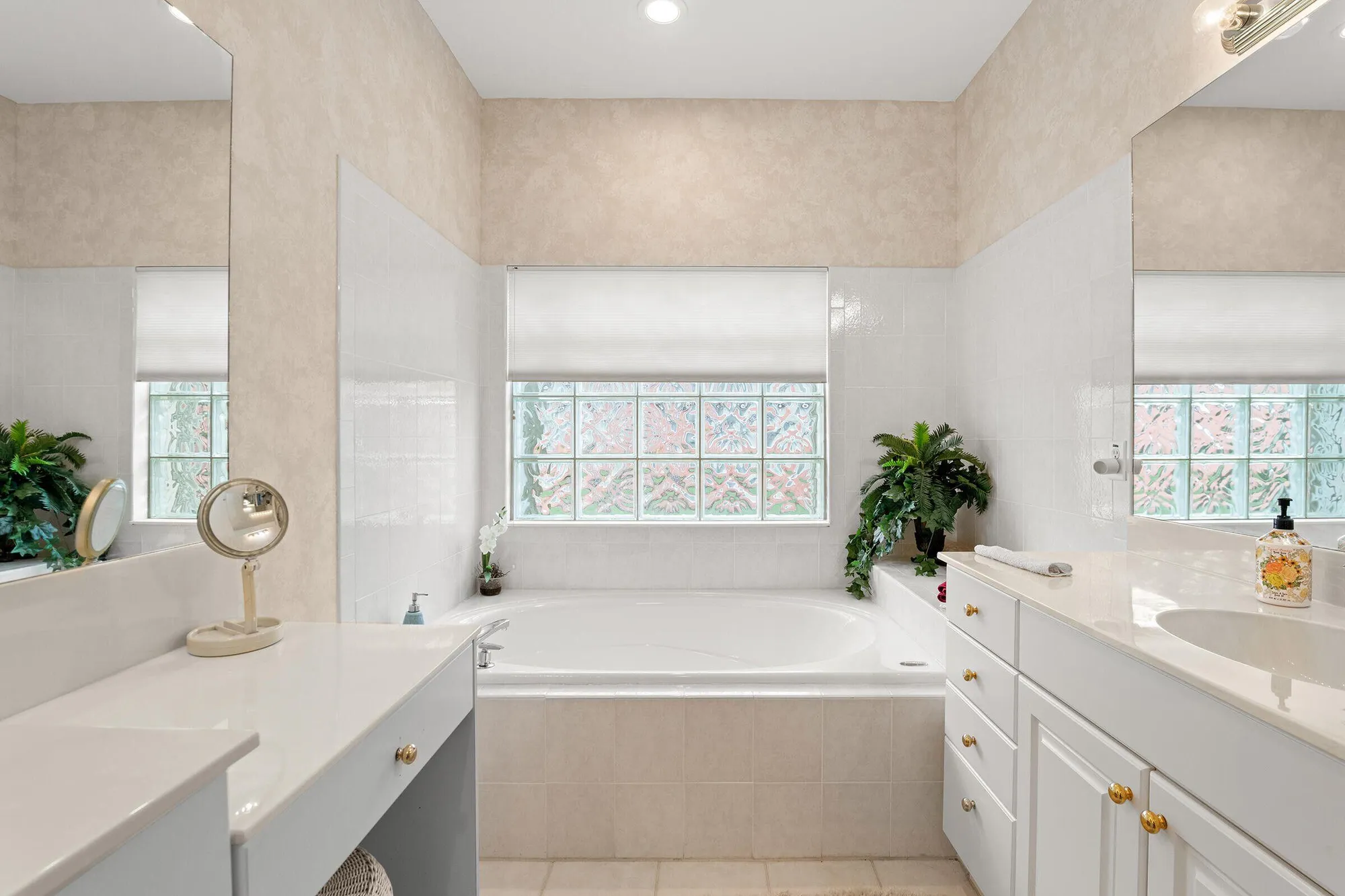 Property Slideshow image 25 of 46 | 8089 brindisi ln, Boynton Beach, FL, 33472