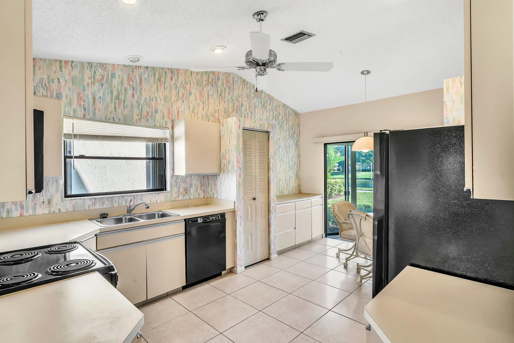 Property Slideshow image 6 of 43 | 2594 nw 12th st, Delray Beach, FL, 33445